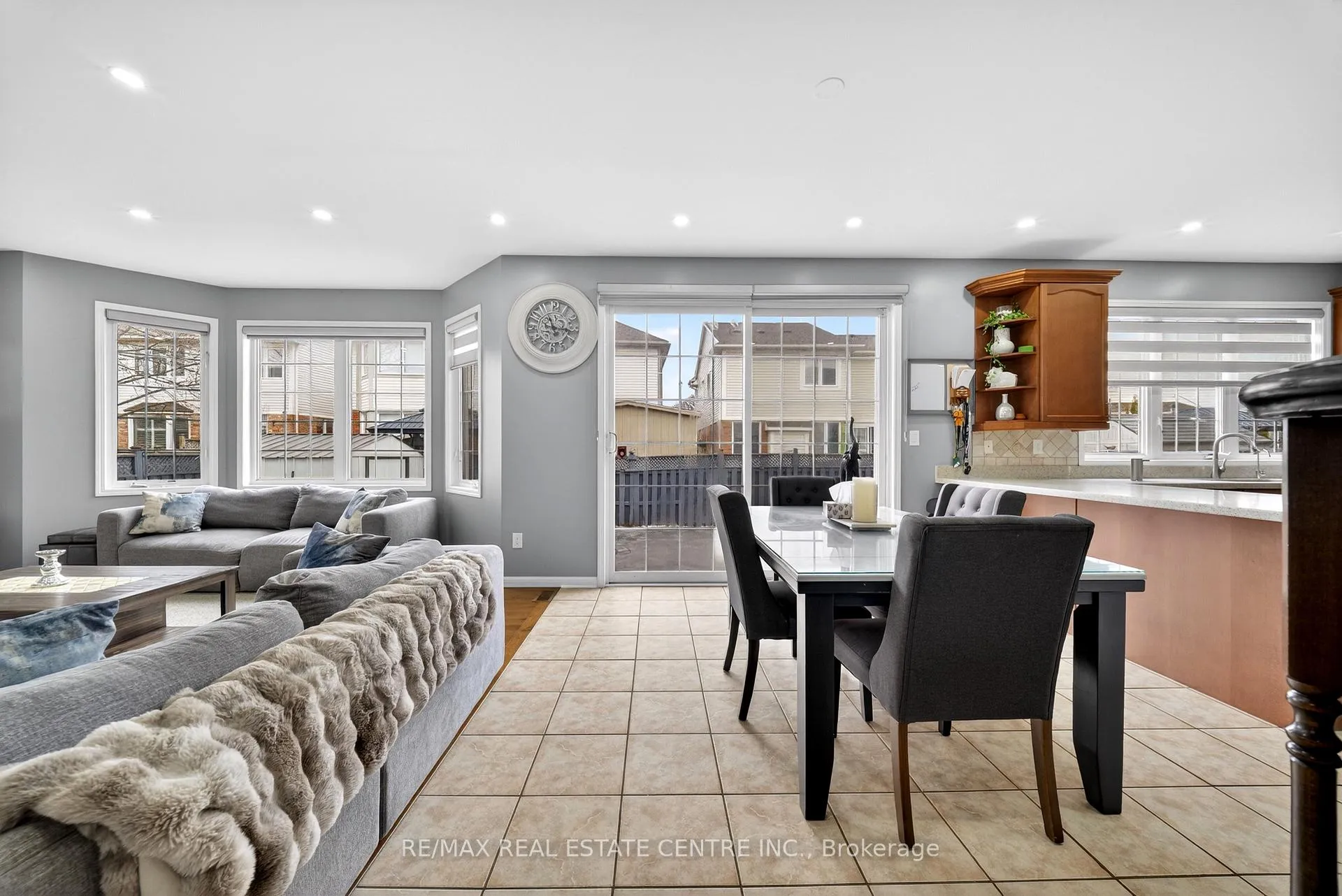 Photo 18 of 207 Arthur Fach Drive, Cambridge, Fiddlesticks — HOMEH