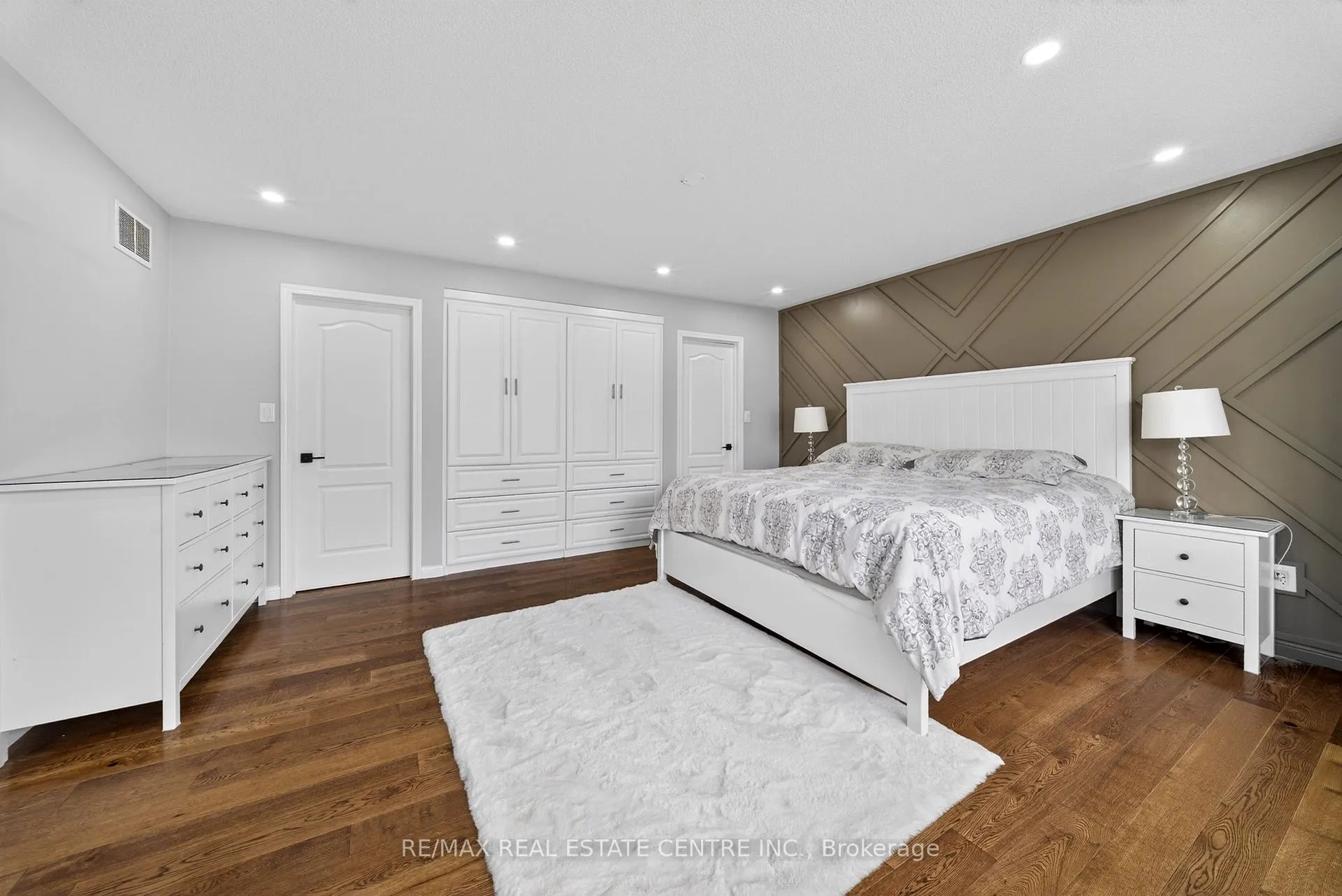 Photo 25 of 207 Arthur Fach Drive, Cambridge, Fiddlesticks — HOMEH