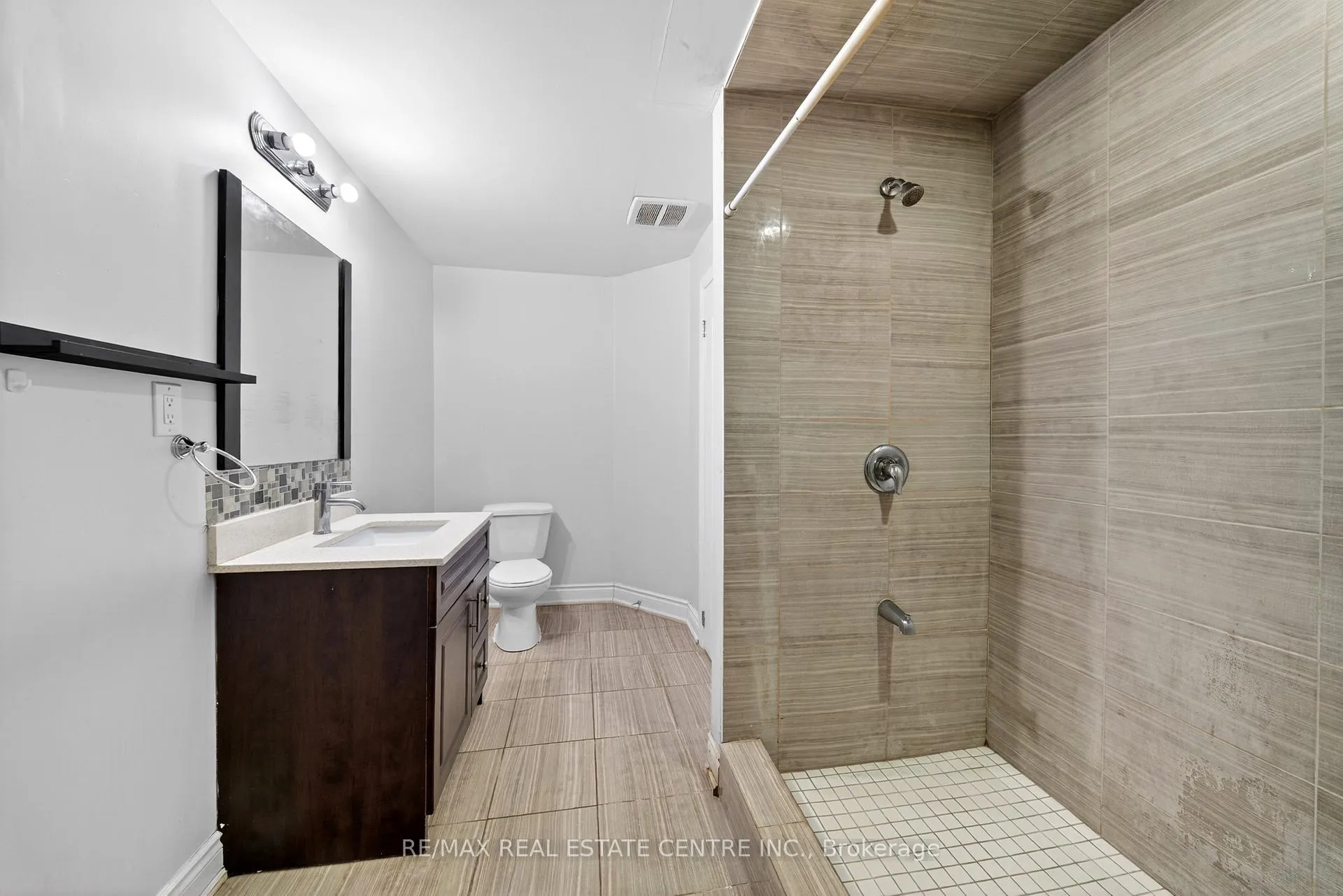 Photo 44 of 207 Arthur Fach Drive, Cambridge, Fiddlesticks — HOMEH