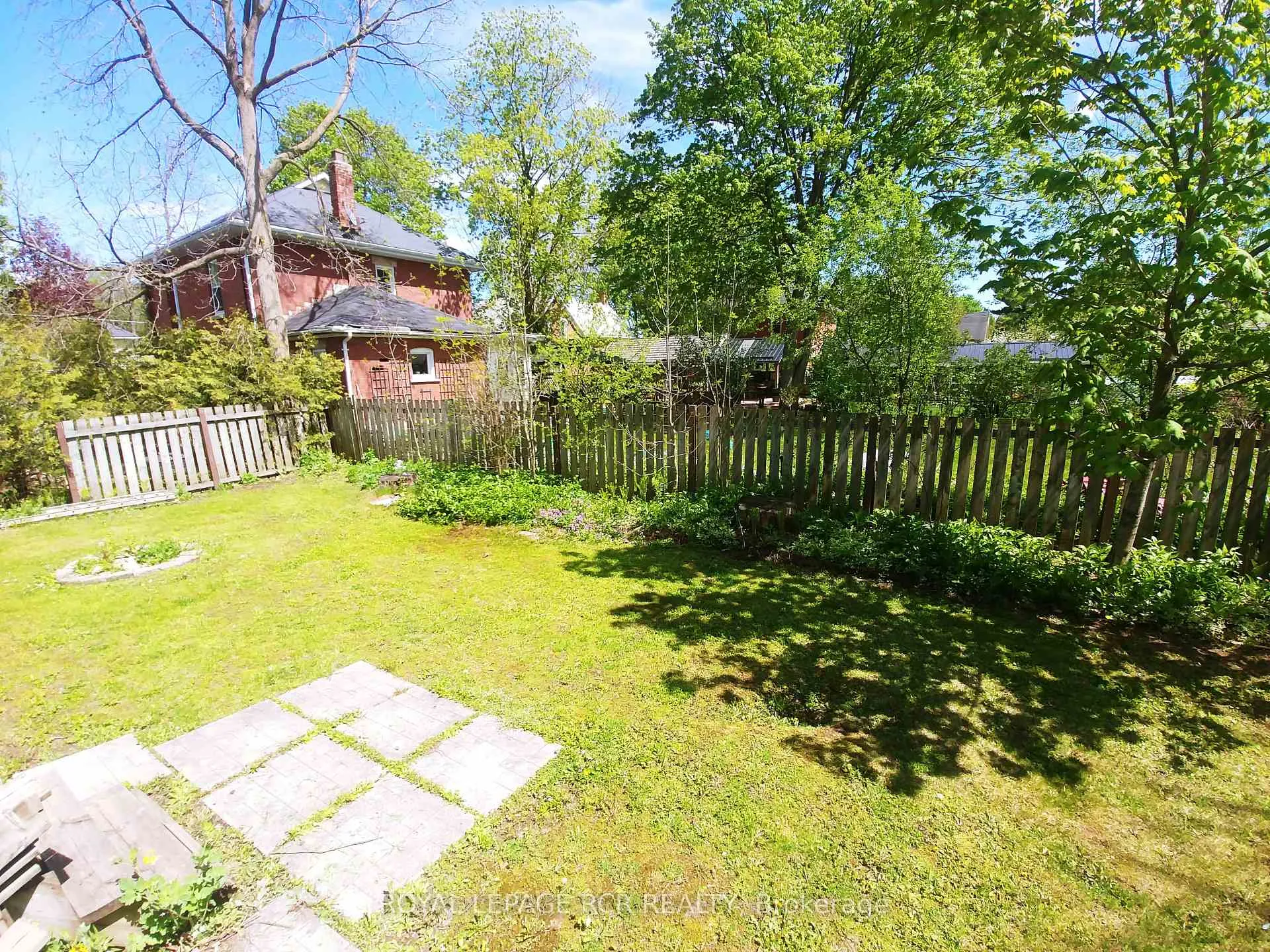 Photo 5 of 2 Dundas W Street, Erin — HOMEH