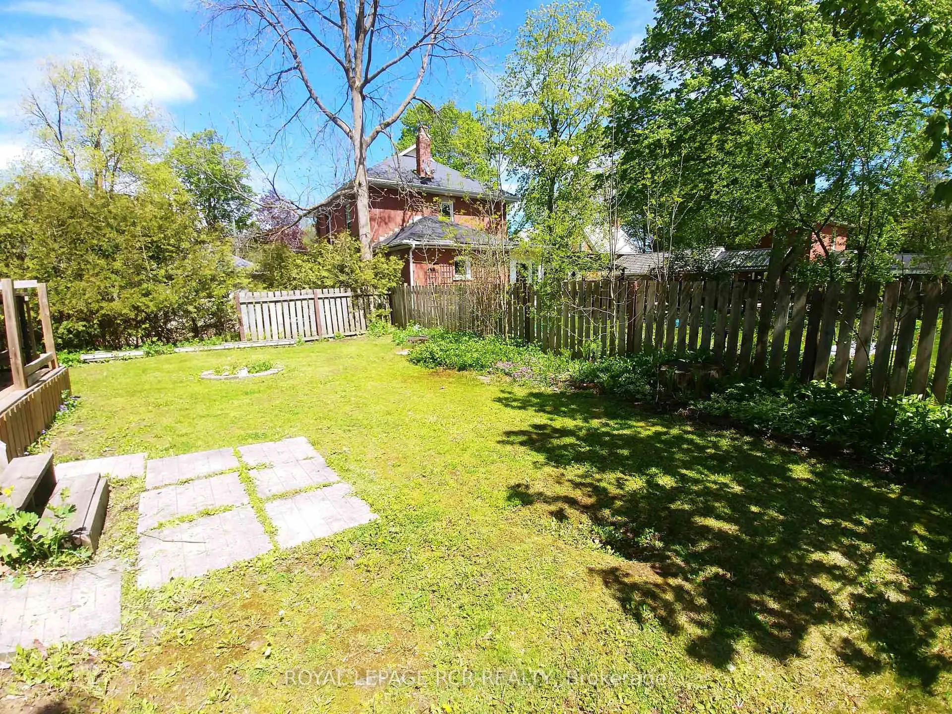 Photo 6 of 2 Dundas W Street, Erin — HOMEH