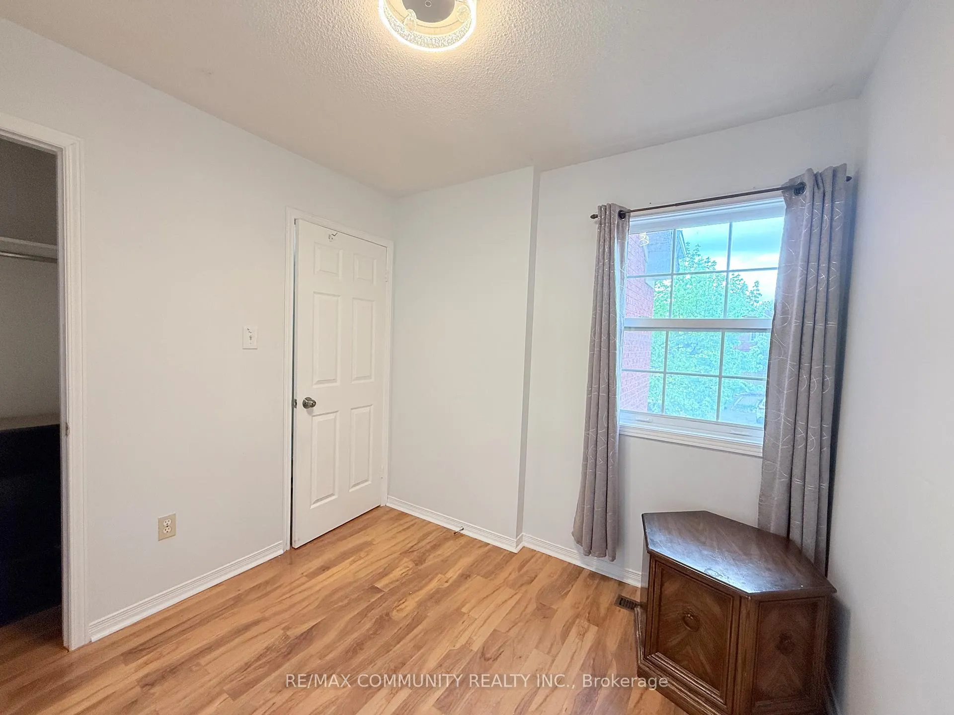 Photo 8 of 78 Shady Pine Circle S, Brampton, Sandringham-Wellington — HOMEH