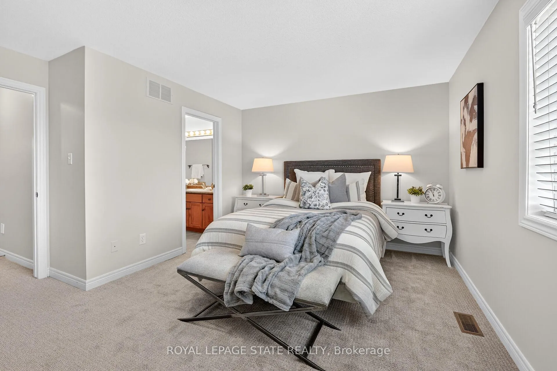Photo 17 of 122 Magnolia Crescent, Grimsby, Grimsby West — HOMEH