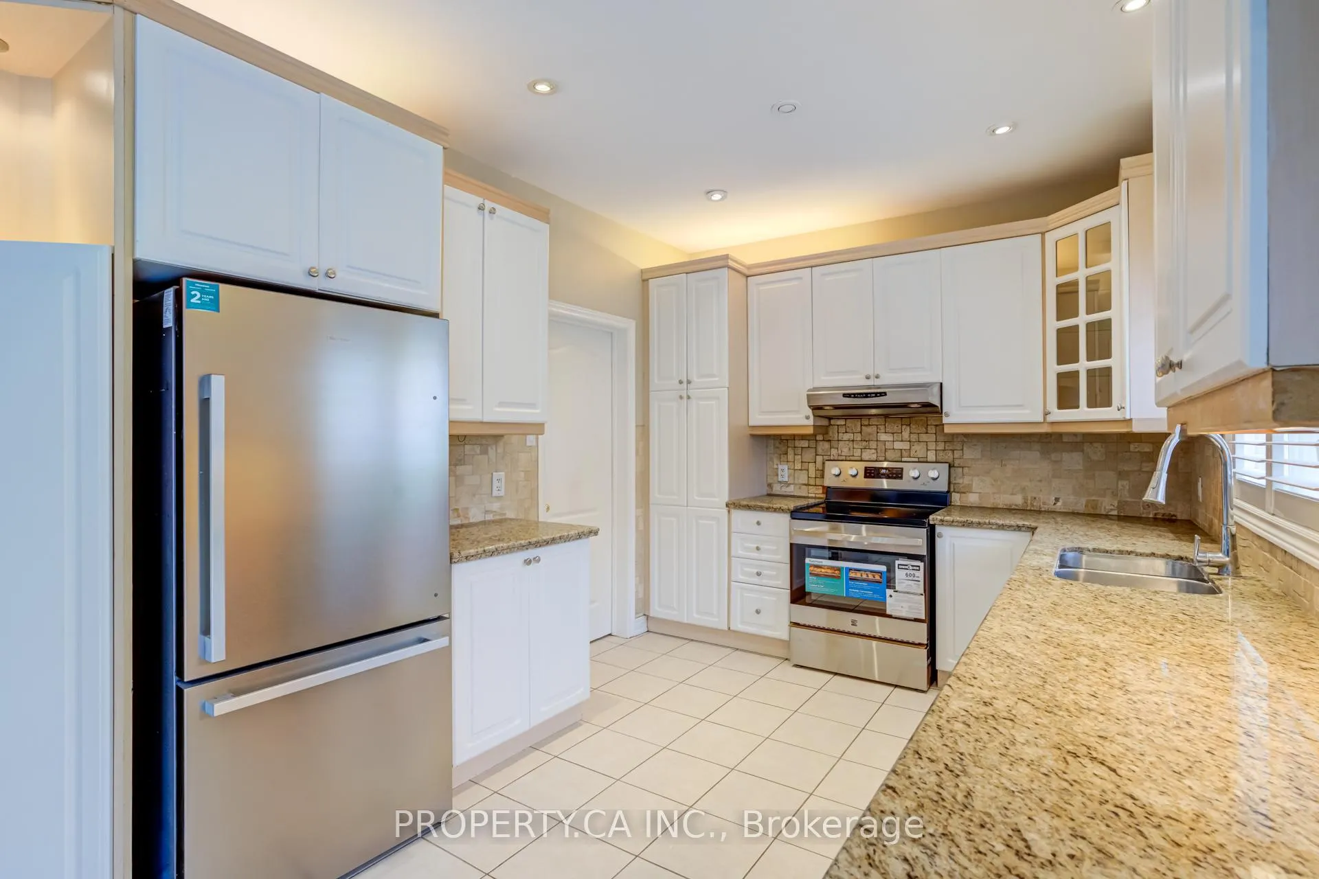 Photo 5 of 23 Panorama Way, Hamilton, Winona Park — HOMEH