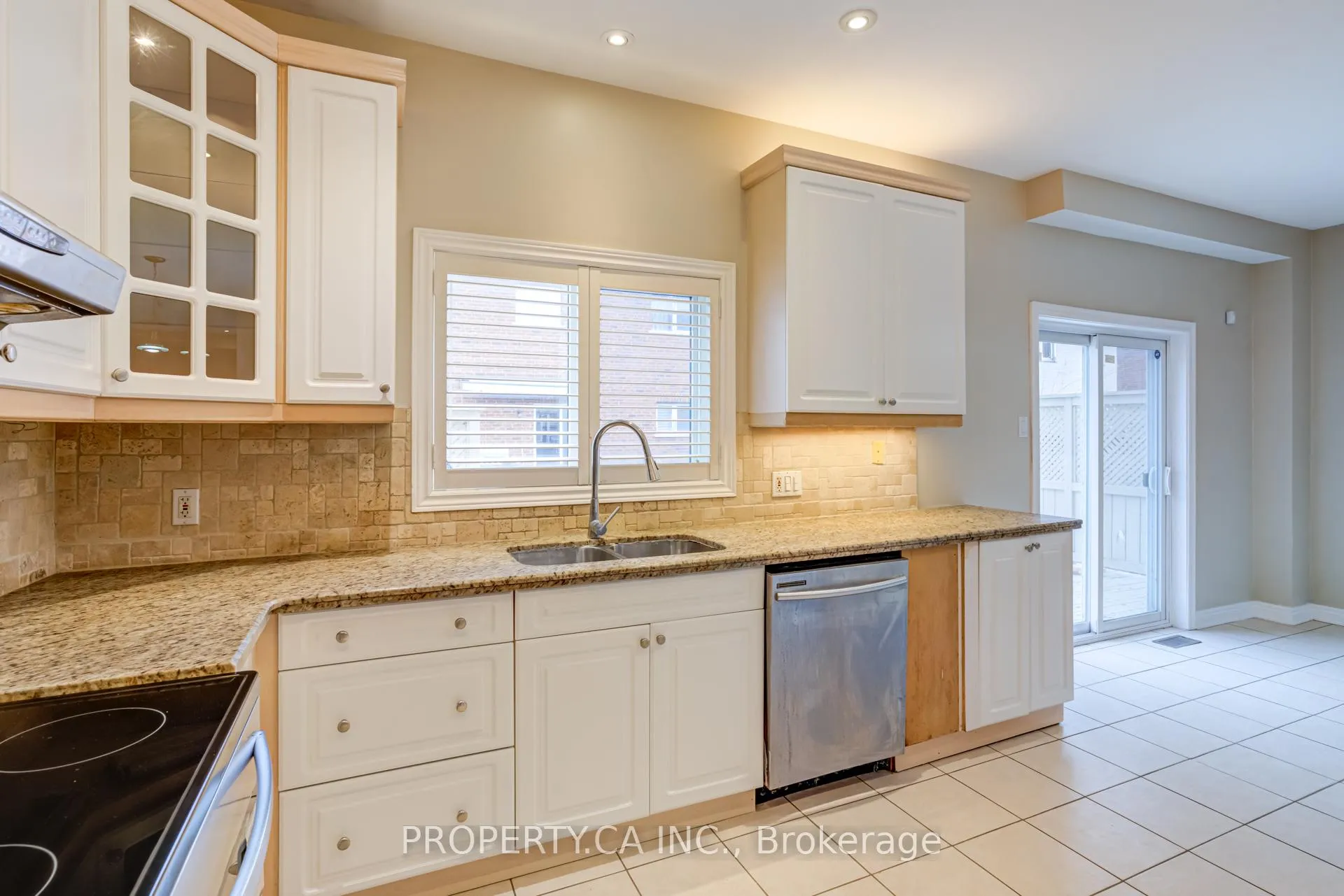Photo 6 of 23 Panorama Way, Hamilton, Winona Park — HOMEH