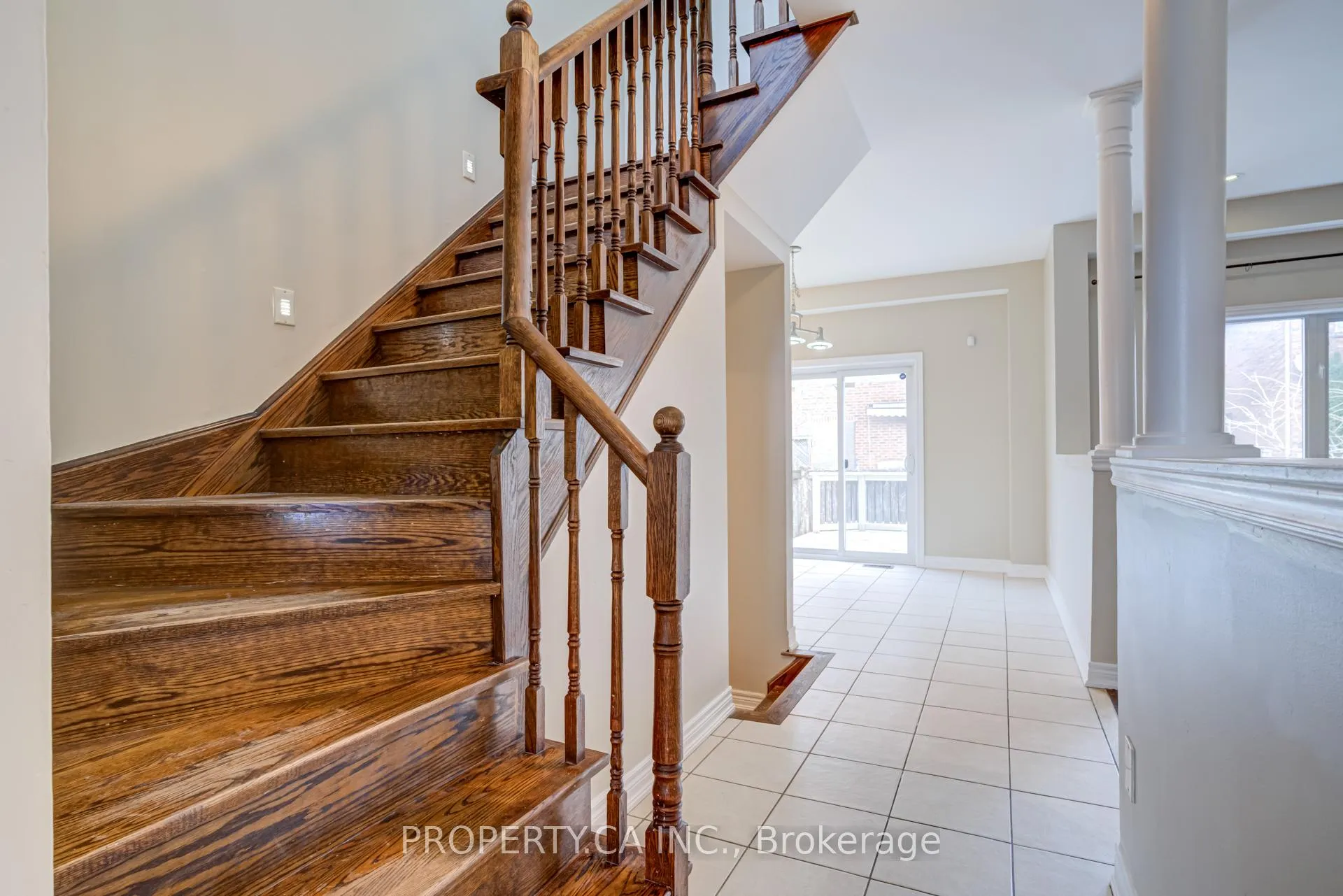 Photo 10 of 23 Panorama Way, Hamilton, Winona Park — HOMEH