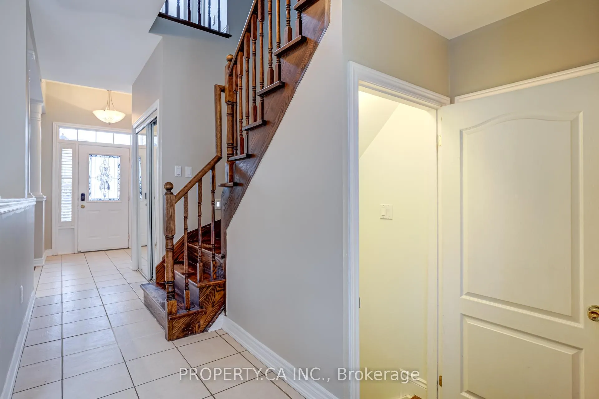 Photo 18 of 23 Panorama Way, Hamilton, Winona Park — HOMEH
