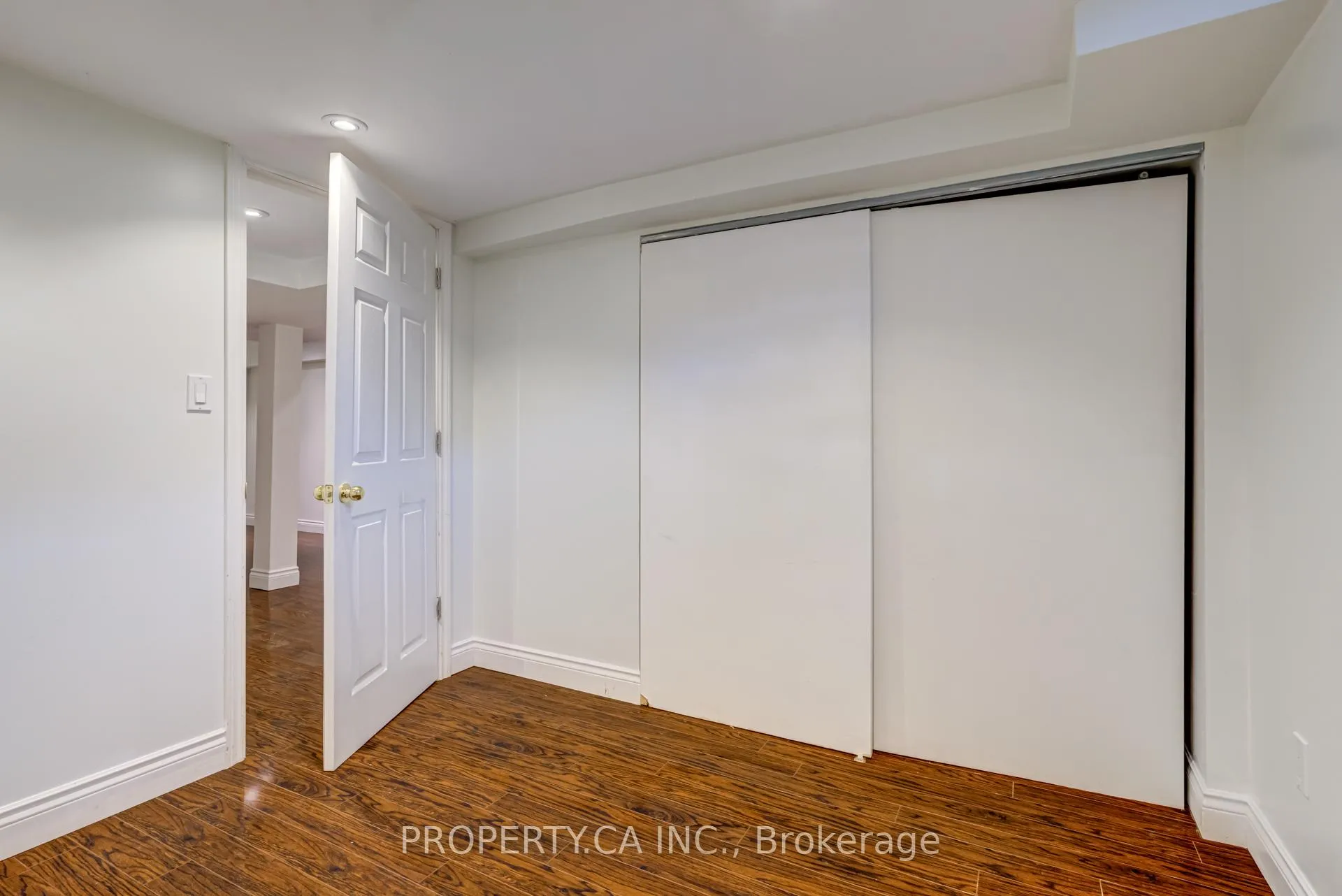 Photo 21 of 23 Panorama Way, Hamilton, Winona Park — HOMEH