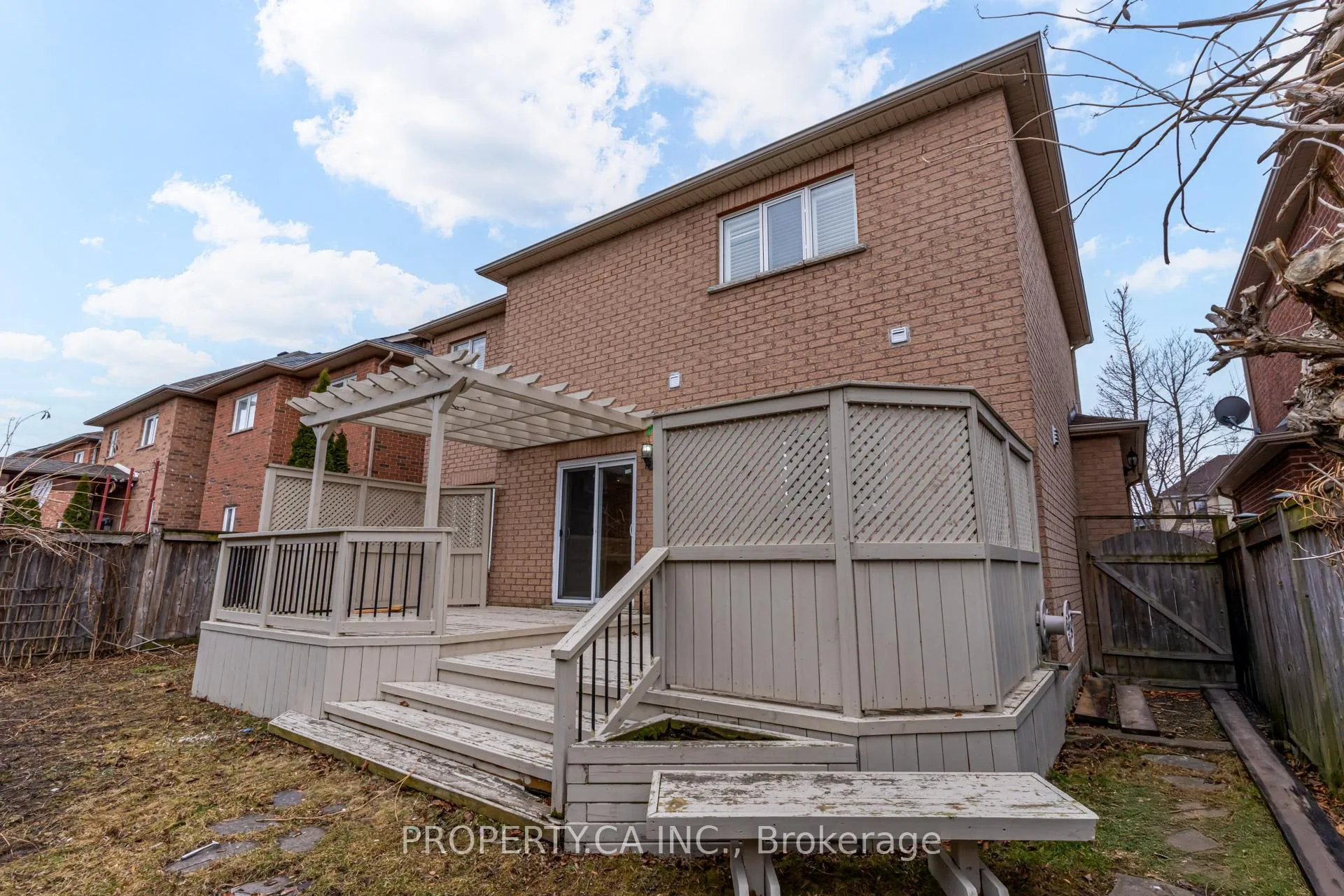 Photo 26 of 23 Panorama Way, Hamilton, Winona Park — HOMEH