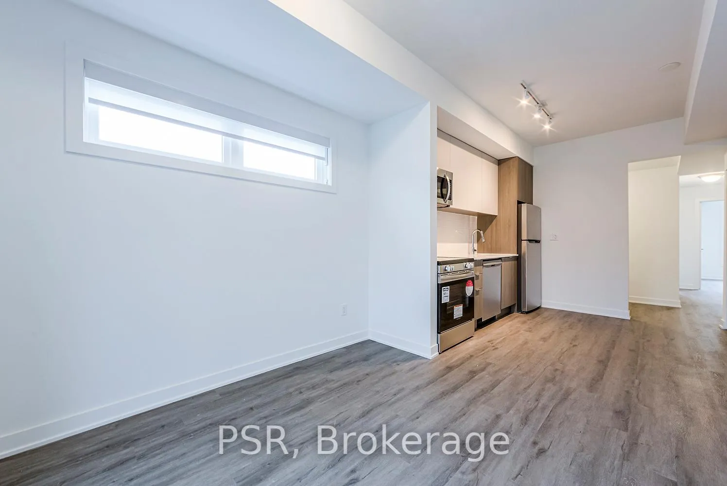 Photo 4 of Unit 210, 41 Danforth Road, Scarborough, Oakridge — HOMEH