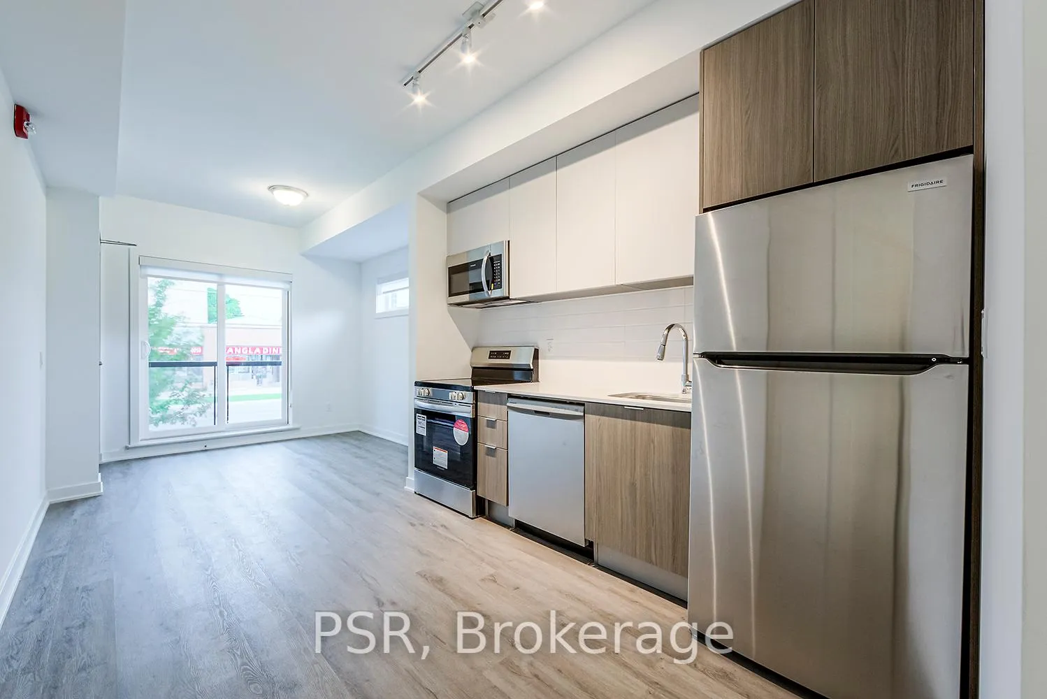 Photo 7 of Unit 210, 41 Danforth Road, Scarborough, Oakridge — HOMEH