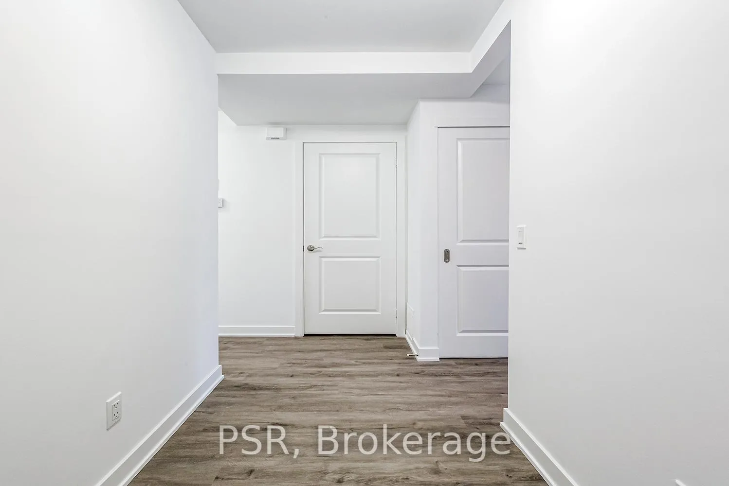 Photo 9 of Unit 210, 41 Danforth Road, Scarborough, Oakridge — HOMEH