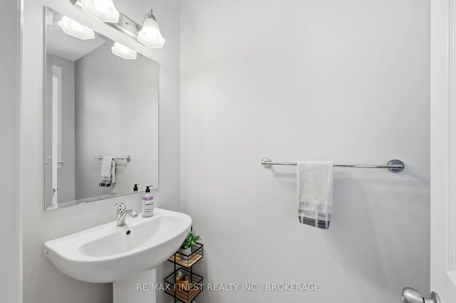 Photo 8 of 1685 Tenley Drive, Kingston, City Northwest — HOMEH