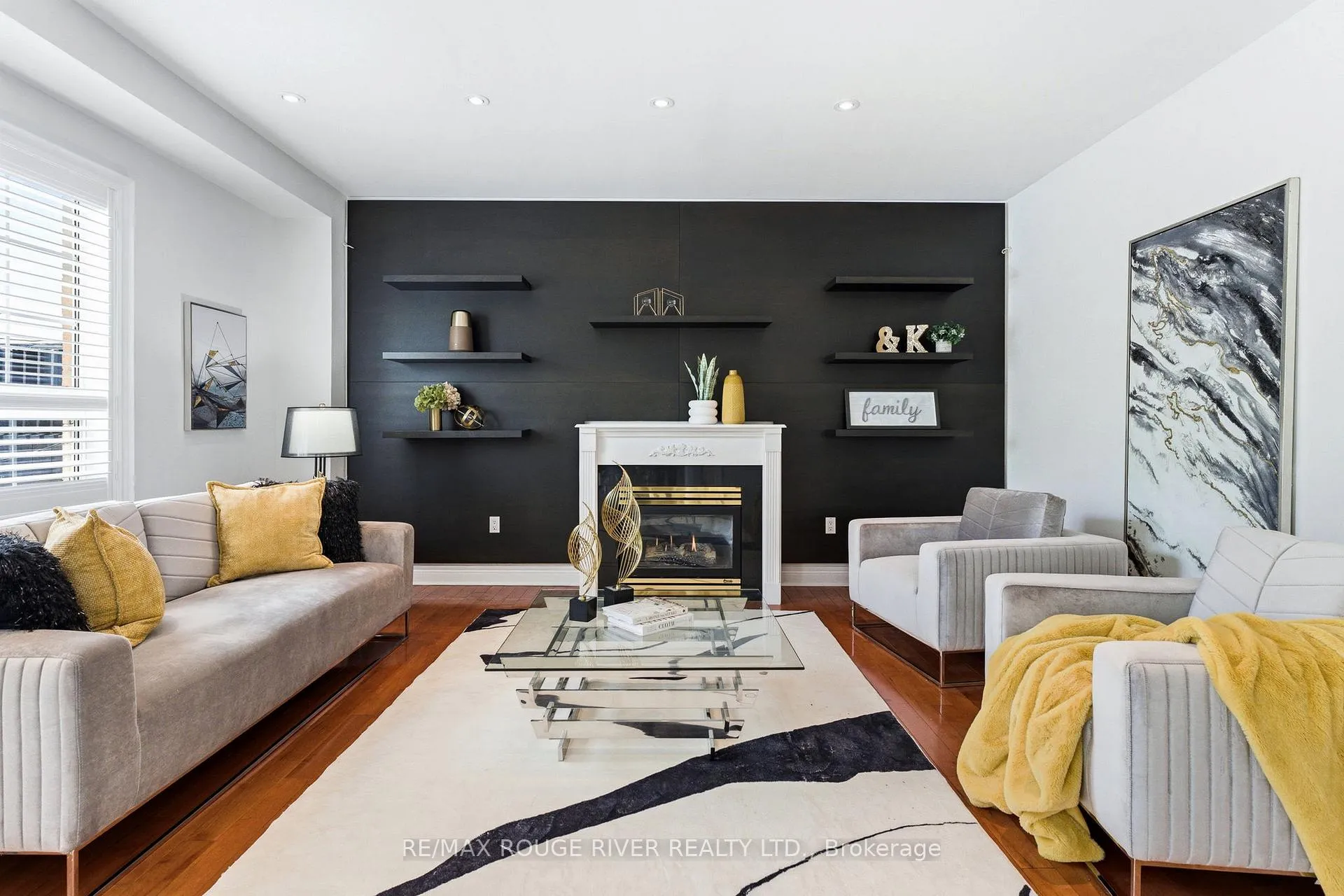 Photo 9 of 29 Sheldon Drive, Ajax, Central — HOMEH