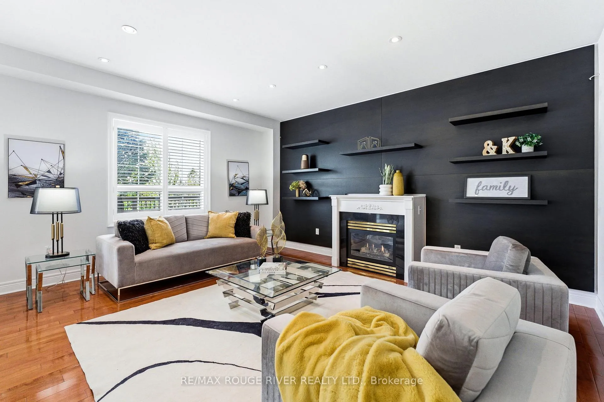 Photo 11 of 29 Sheldon Drive, Ajax, Central — HOMEH