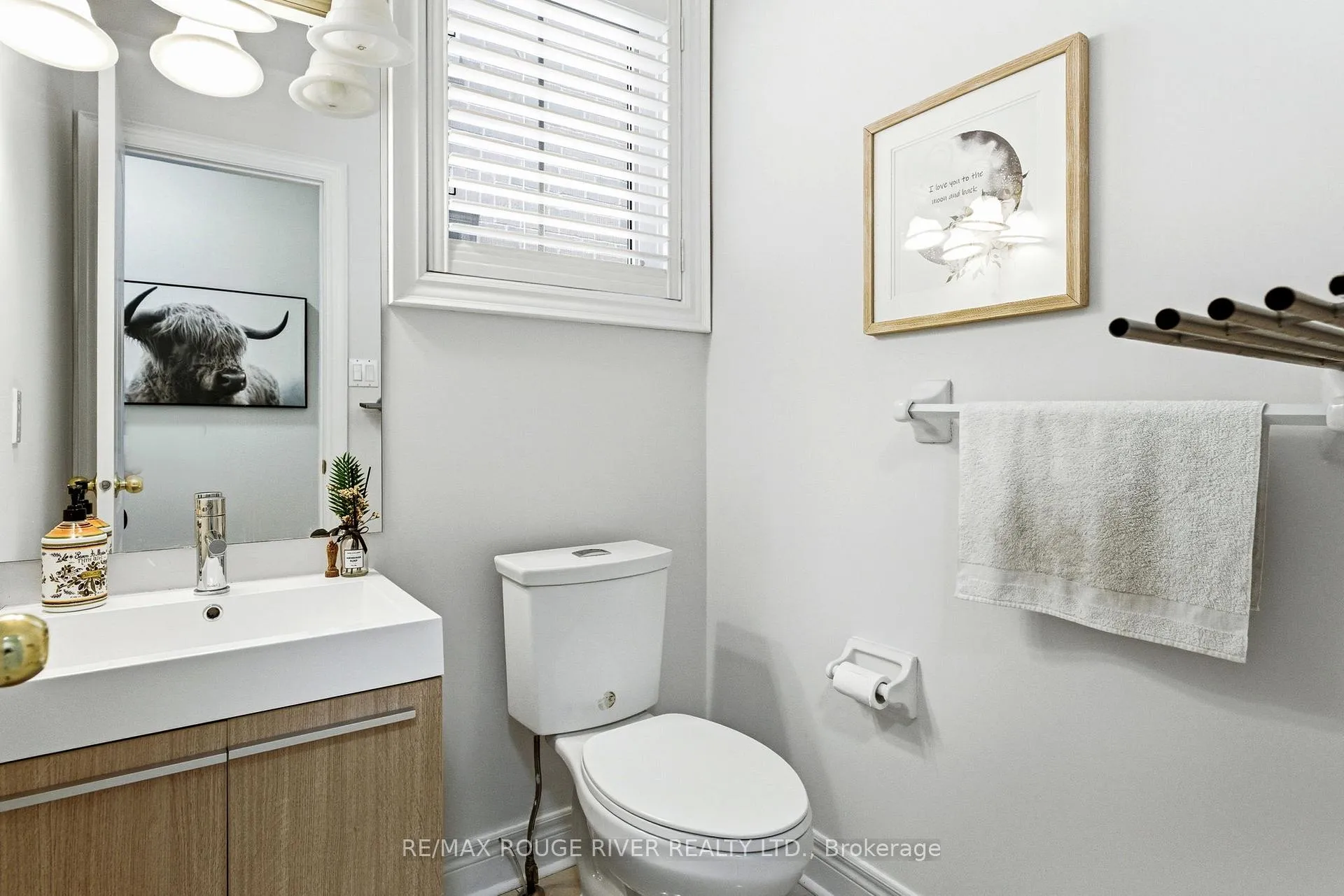 Photo 16 of 29 Sheldon Drive, Ajax, Central — HOMEH