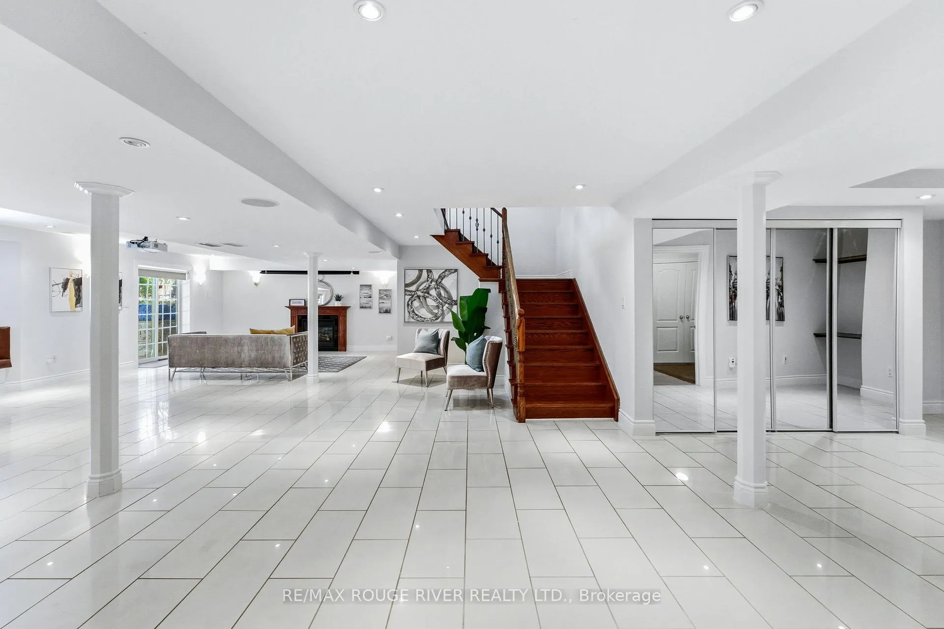 Photo 37 of 29 Sheldon Drive, Ajax, Central — HOMEH