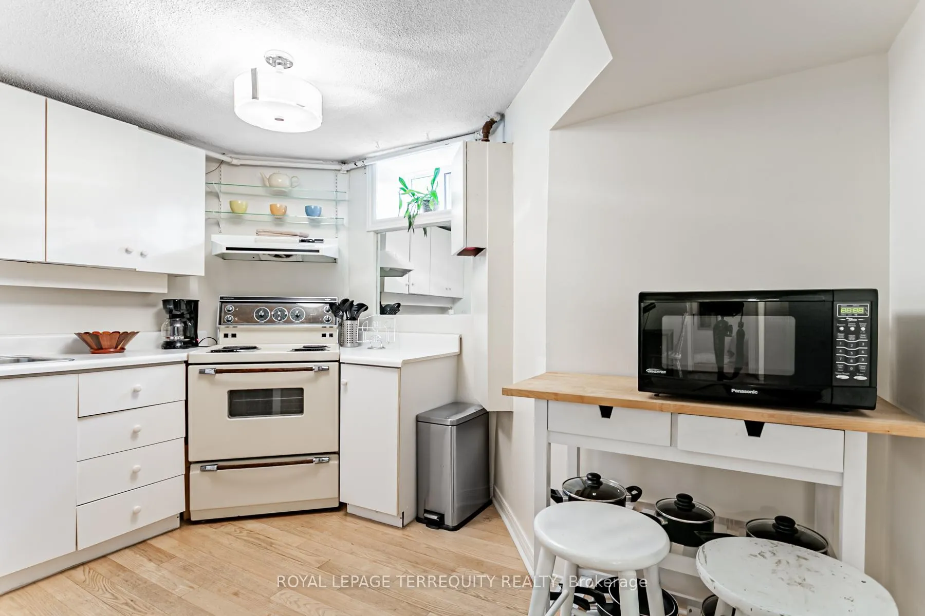 Photo 11 of Unit Bsmt, 74 Pine Crest Road, Toronto, High Park North — HOMEH