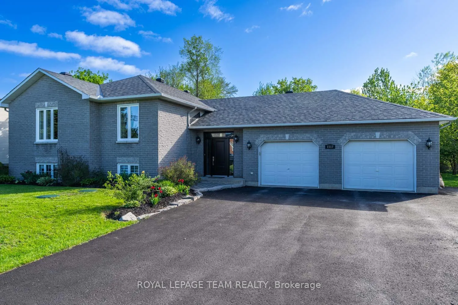 Photo 3 of 1517 Back Place Avenue, Ottawa, Greely — HOMEH
