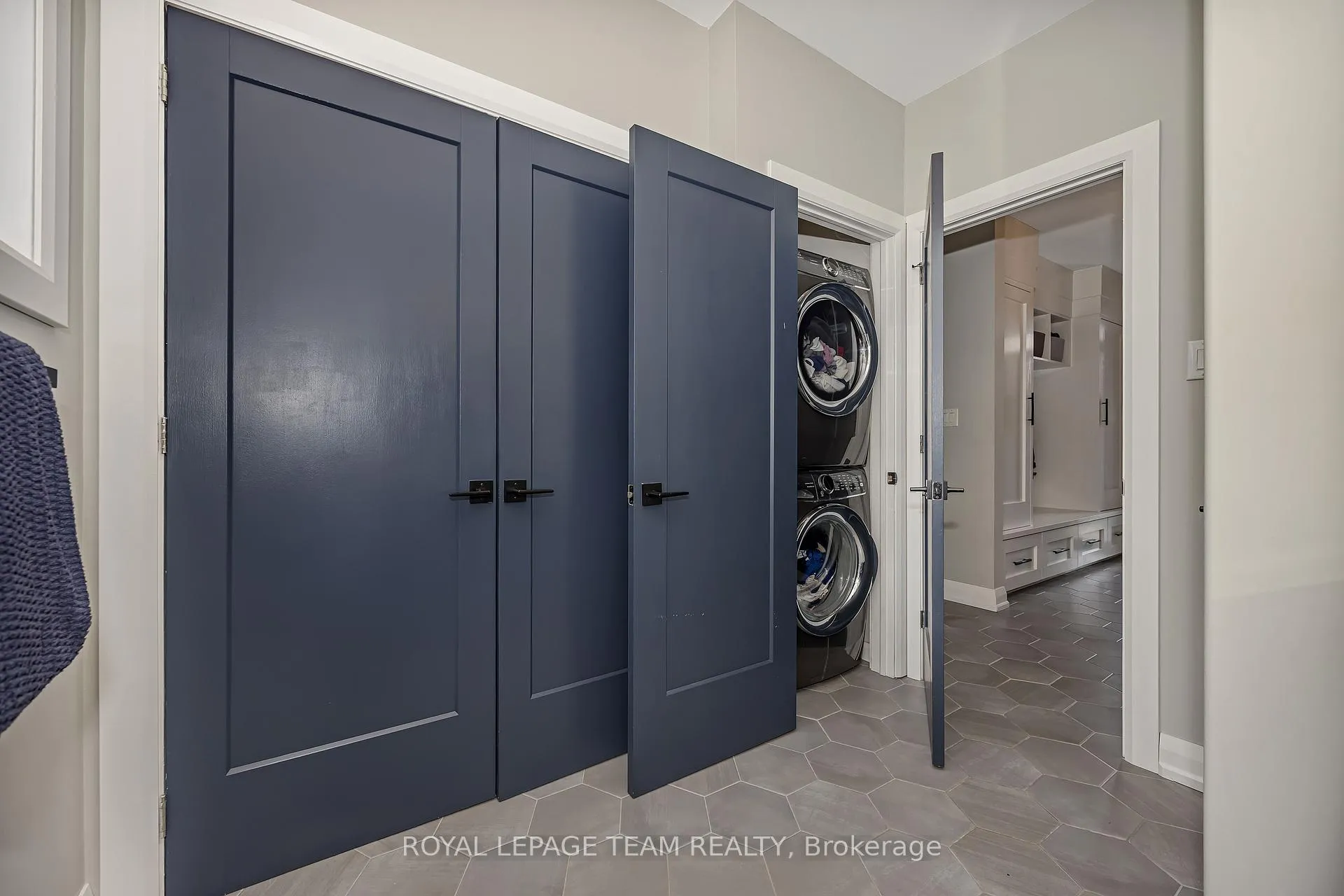 Photo 6 of 1517 Back Place Avenue, Ottawa, Greely — HOMEH