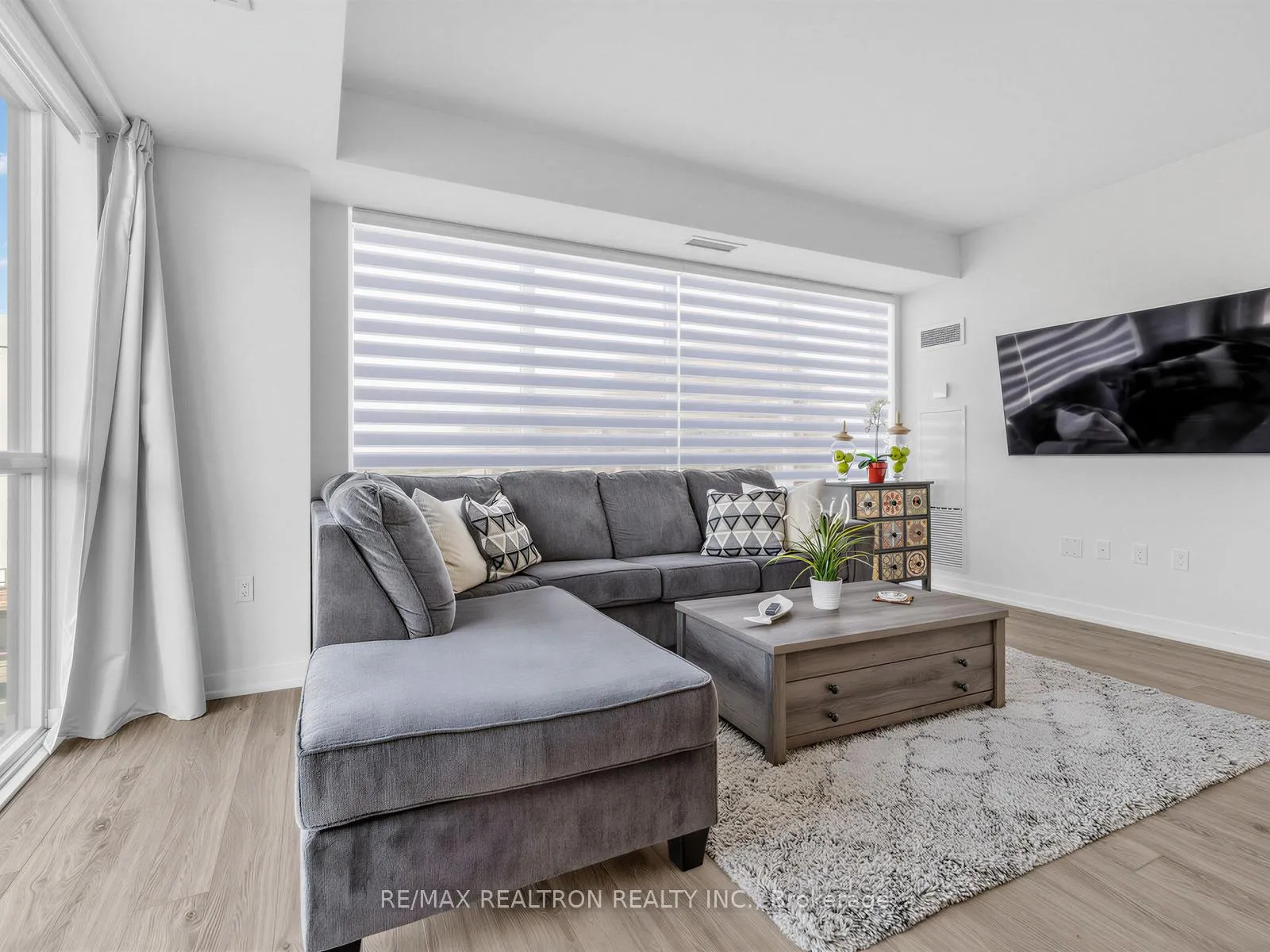Photo 5 of Unit 317, 415 Sea Ray Avenue, Innisfil, Rural Innisfil — HOMEH