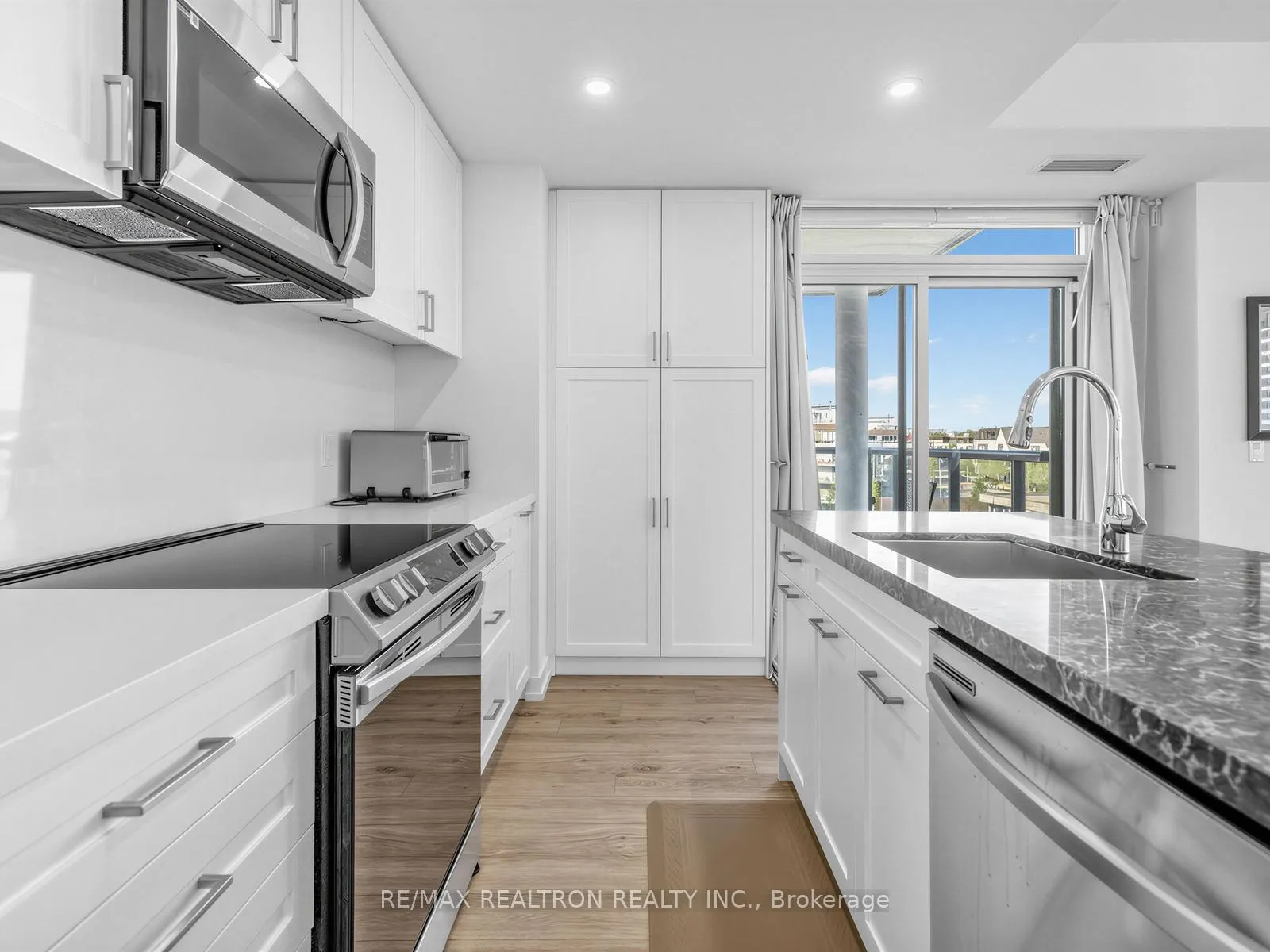 Photo 16 of Unit 317, 415 Sea Ray Avenue, Innisfil, Rural Innisfil — HOMEH