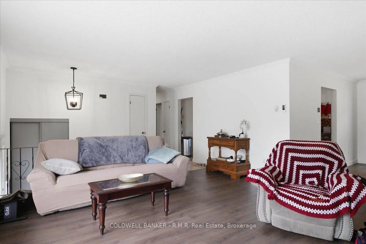 Photo 5 of 18 Russell Street, Brighton, Brighton (Town) — HOMEH