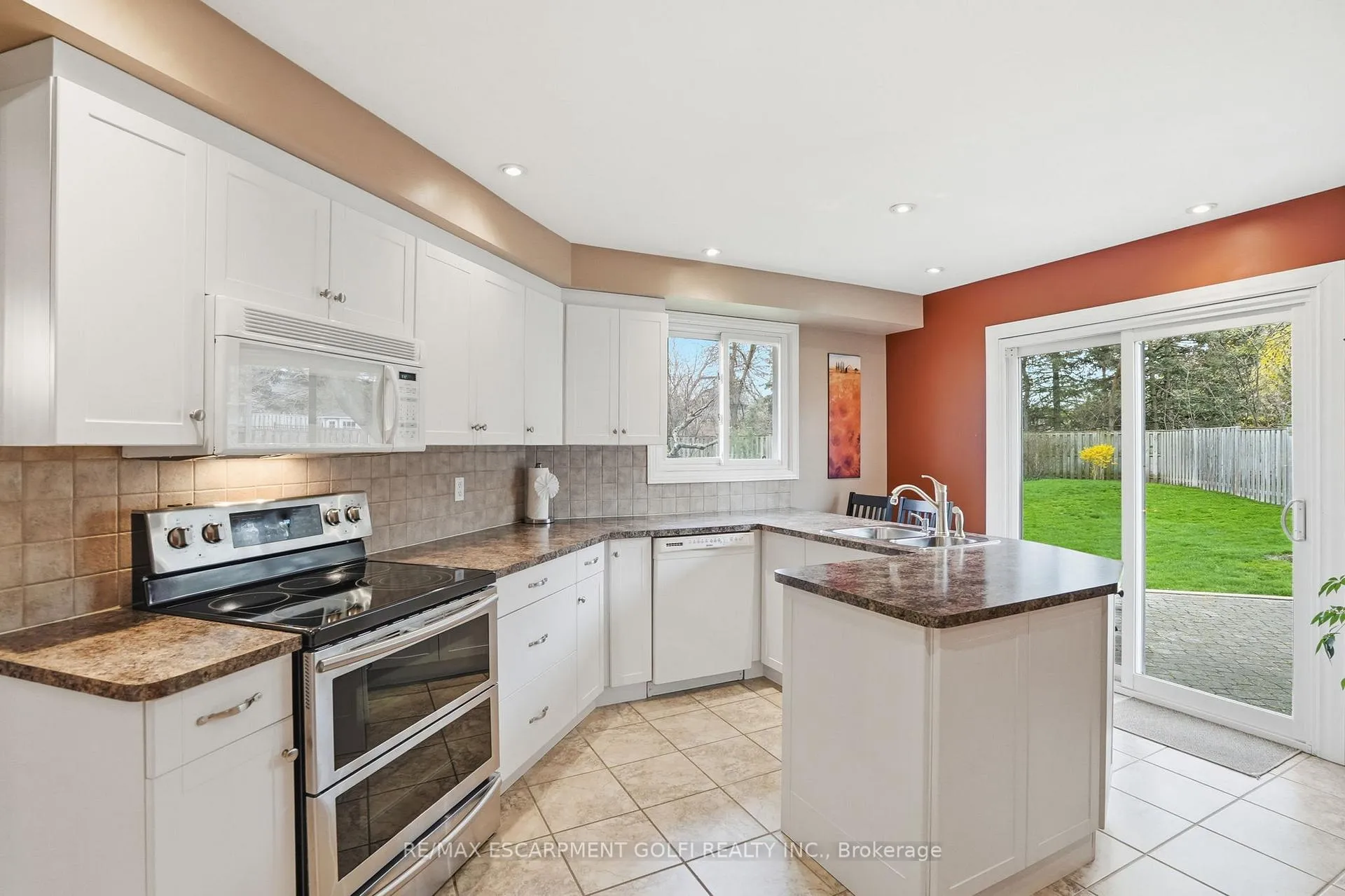 Photo 12 of 212 Digby Road, Oakville, Ford — HOMEH