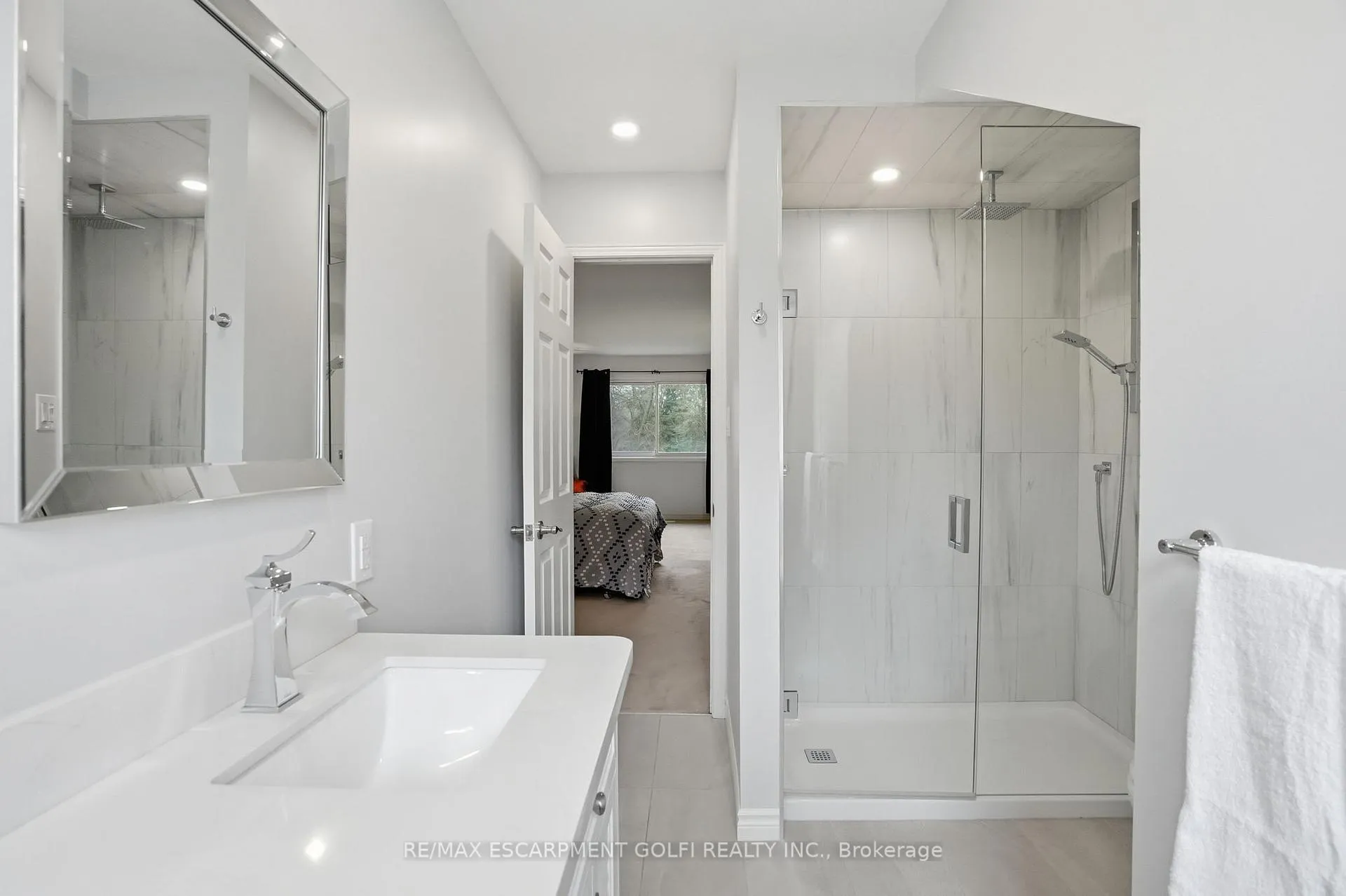 Photo 21 of 212 Digby Road, Oakville, Ford — HOMEH