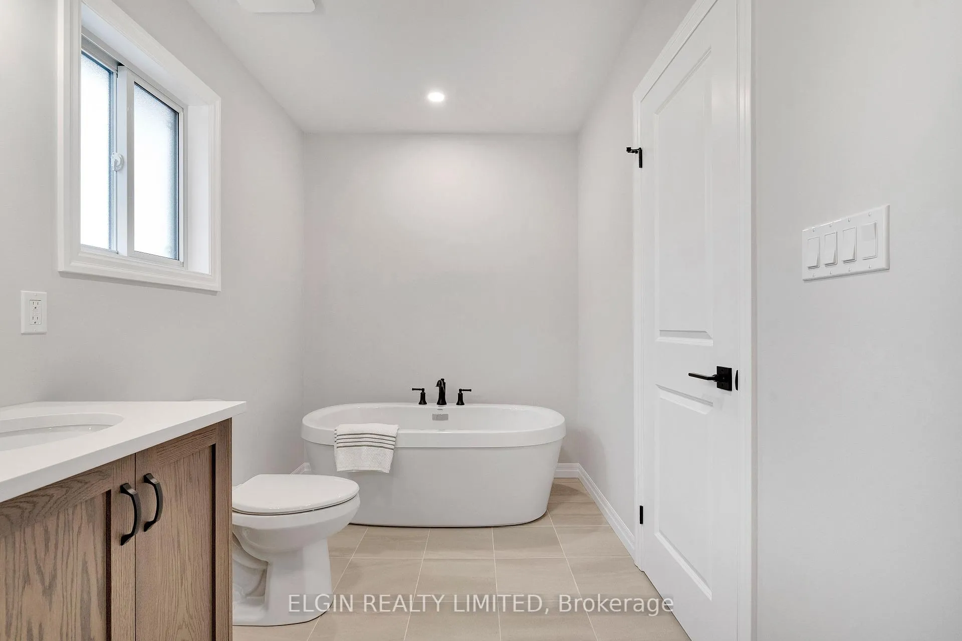 Photo 23 of 6 Keba Crescent, Tillsonburg — HOMEH