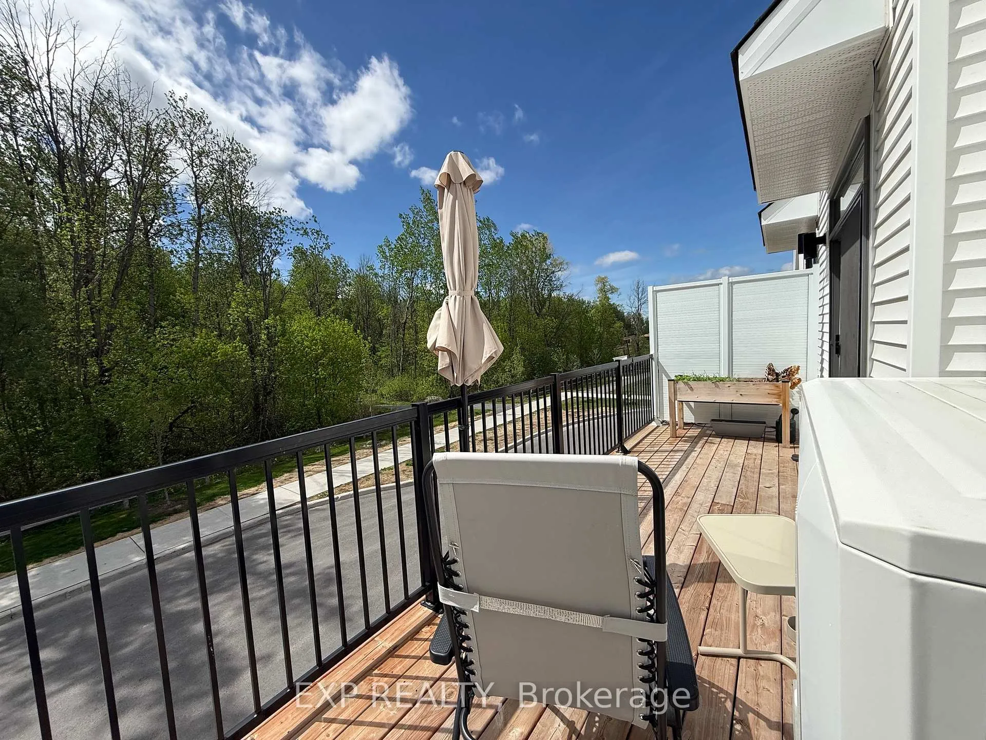 Photo 2 of 720 Hydrus Private, Ottawa, Barrhaven - Half Moon Bay — HOMEH
