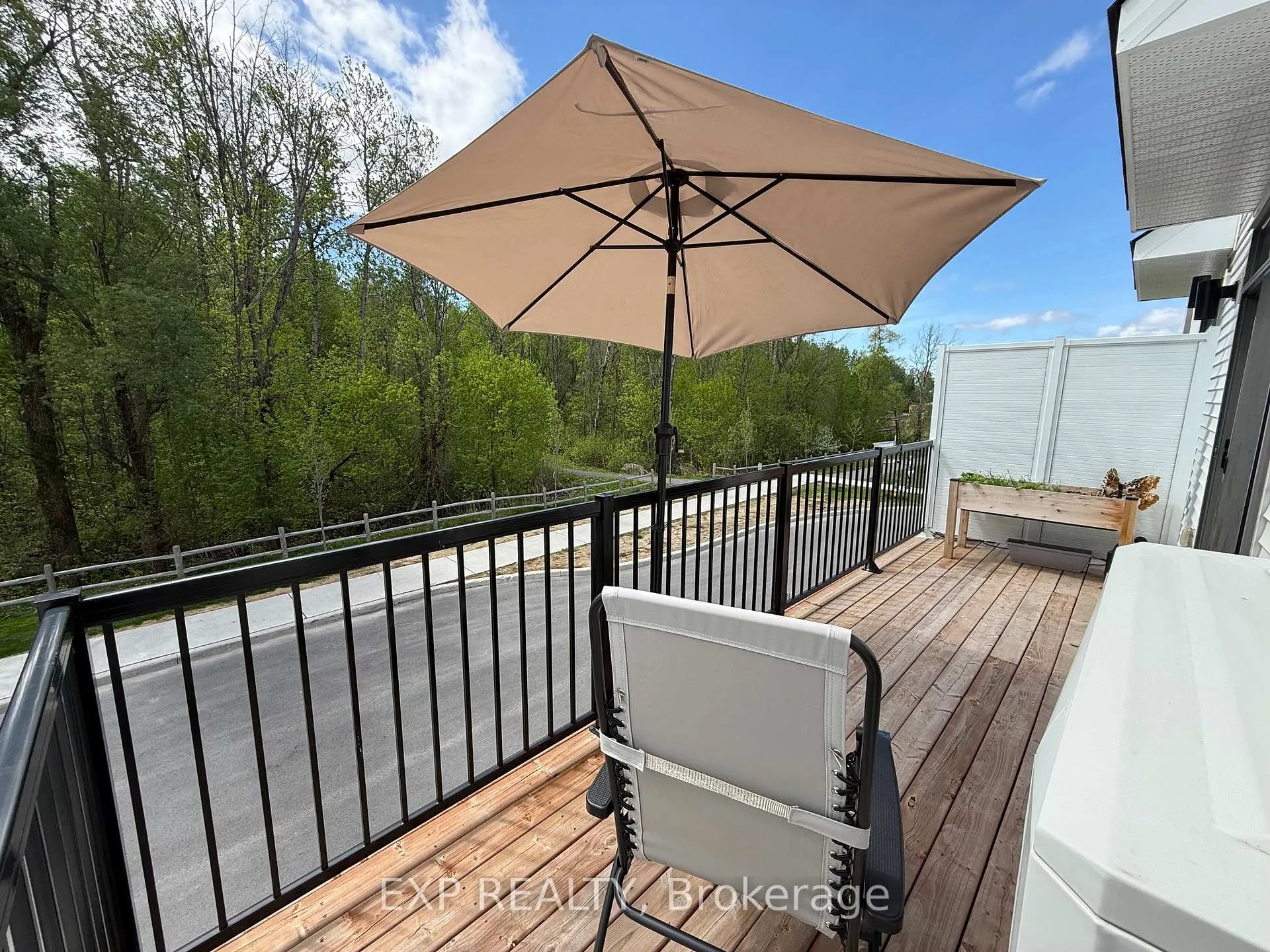 Photo 3 of 720 Hydrus Private, Ottawa, Barrhaven - Half Moon Bay — HOMEH