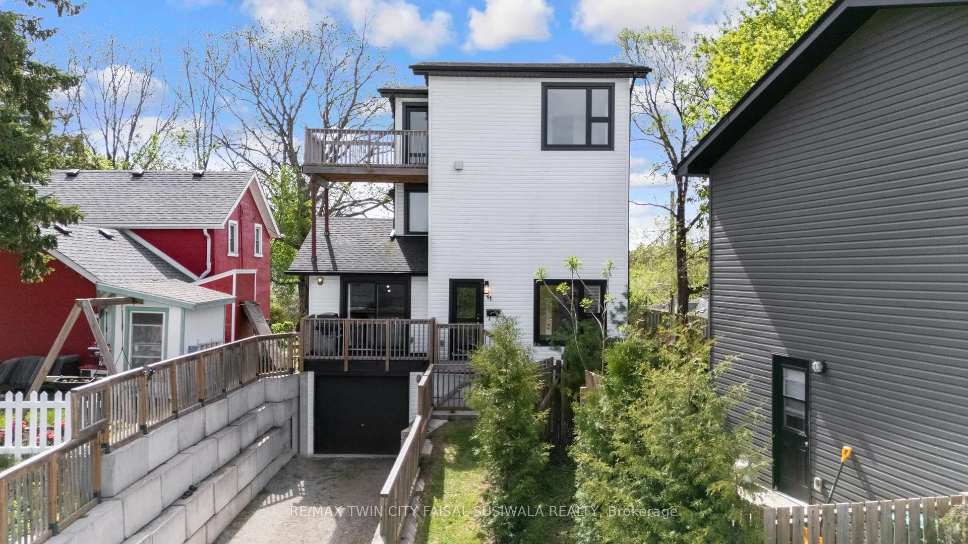 Photo 2 of 11 Eagle Hill, Cambridge, Hespeler Village — HOMEH