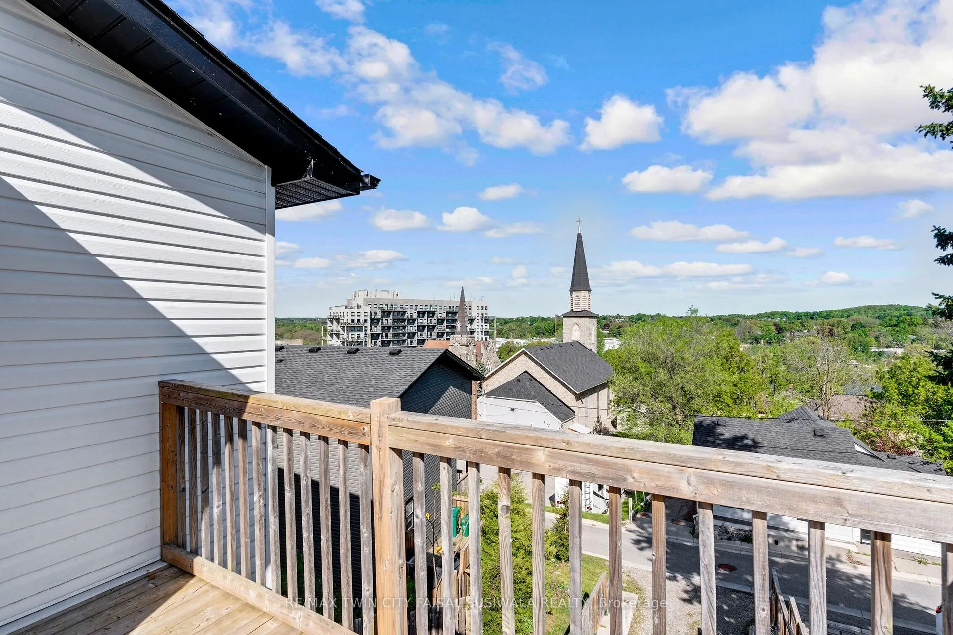 Photo 22 of 11 Eagle Hill, Cambridge, Hespeler Village — HOMEH