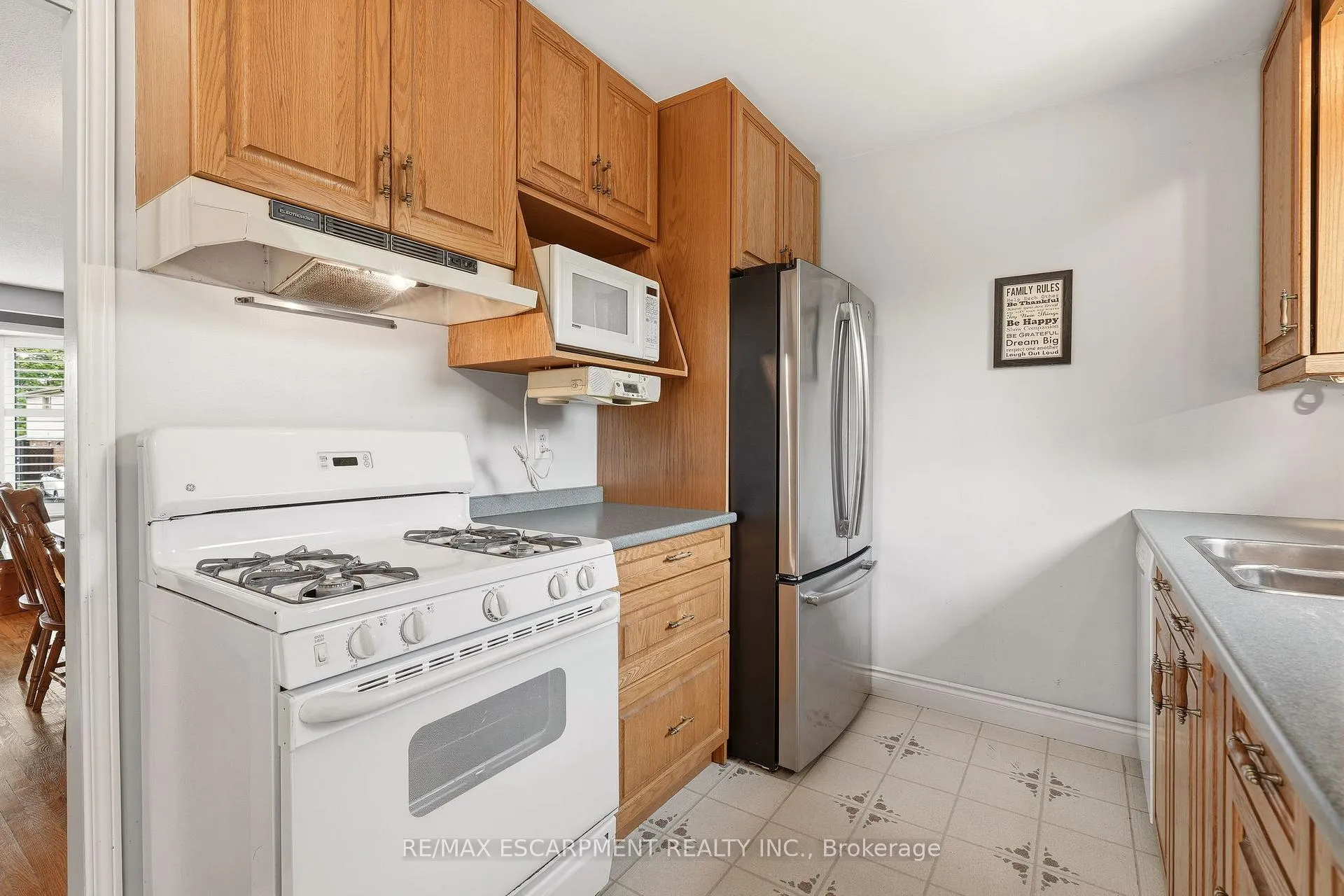 Photo 18 of 731 Mullin Way, Burlington, Appleby — HOMEH