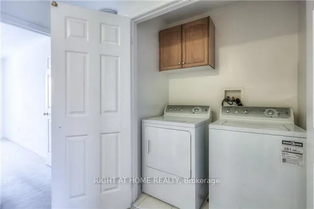 Photo 9 of 10 Wilkes Crescent, Scarborough, Clairlea-Birchmount — HOMEH