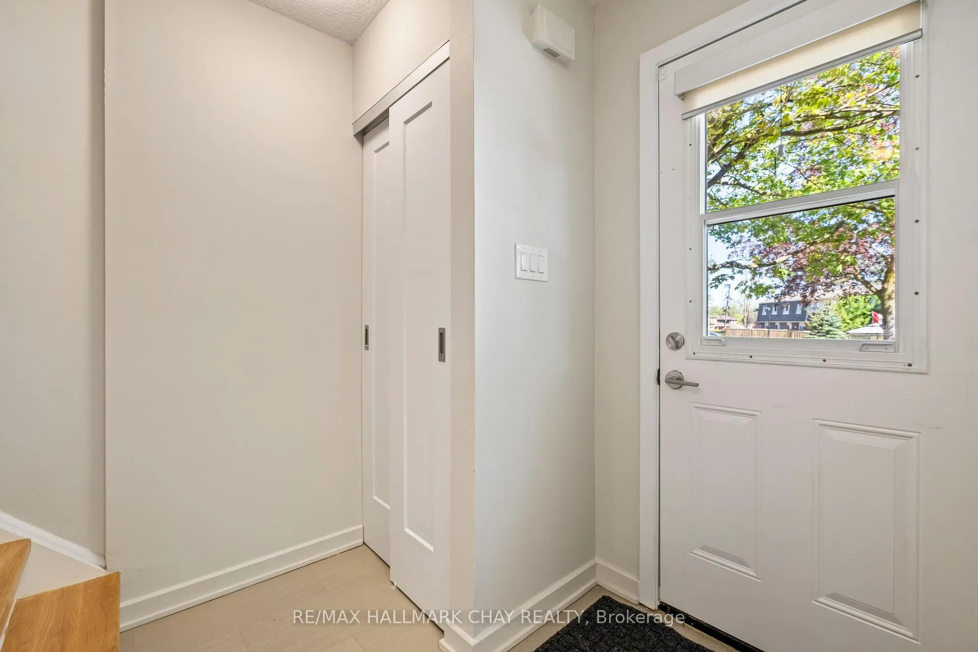 Photo 3 of Unit 25, 177 Bayview Drive, Barrie, Allandale — HOMEH