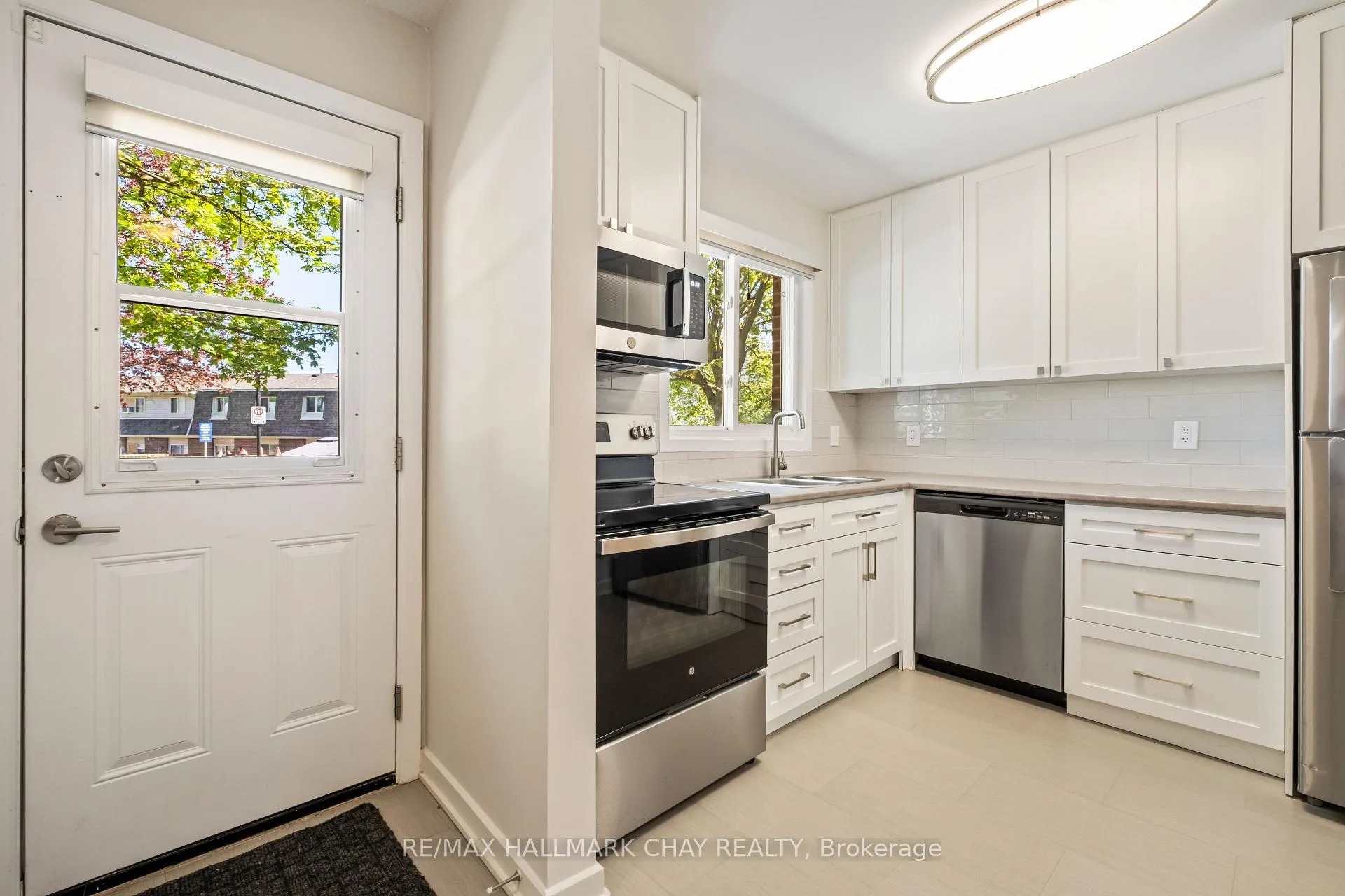 Photo 4 of Unit 25, 177 Bayview Drive, Barrie, Allandale — HOMEH