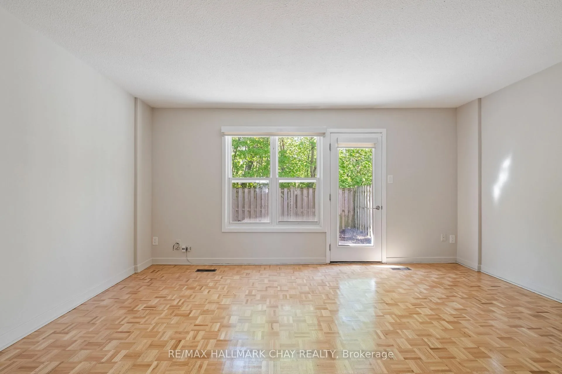 Photo 12 of Unit 25, 177 Bayview Drive, Barrie, Allandale — HOMEH