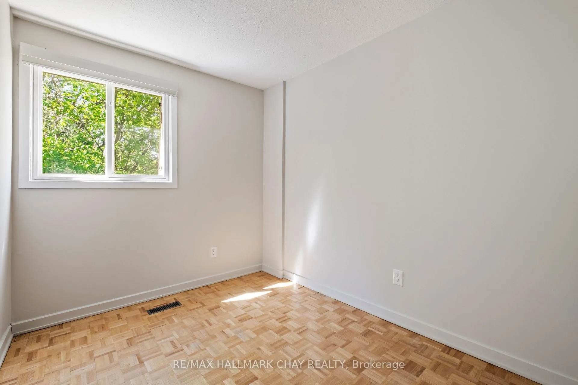 Photo 18 of Unit 25, 177 Bayview Drive, Barrie, Allandale — HOMEH