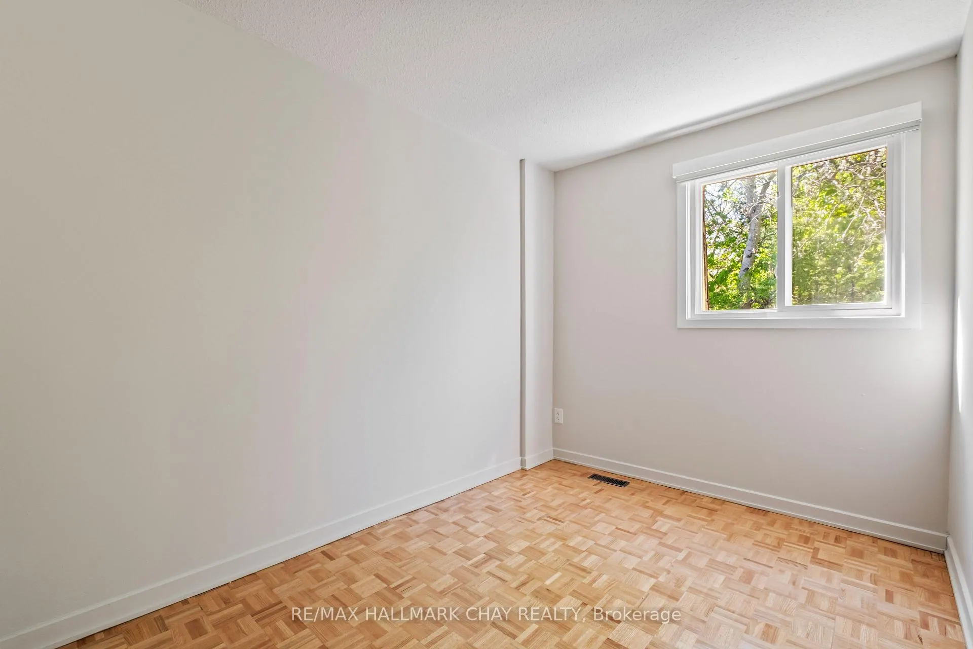 Photo 20 of Unit 25, 177 Bayview Drive, Barrie, Allandale — HOMEH