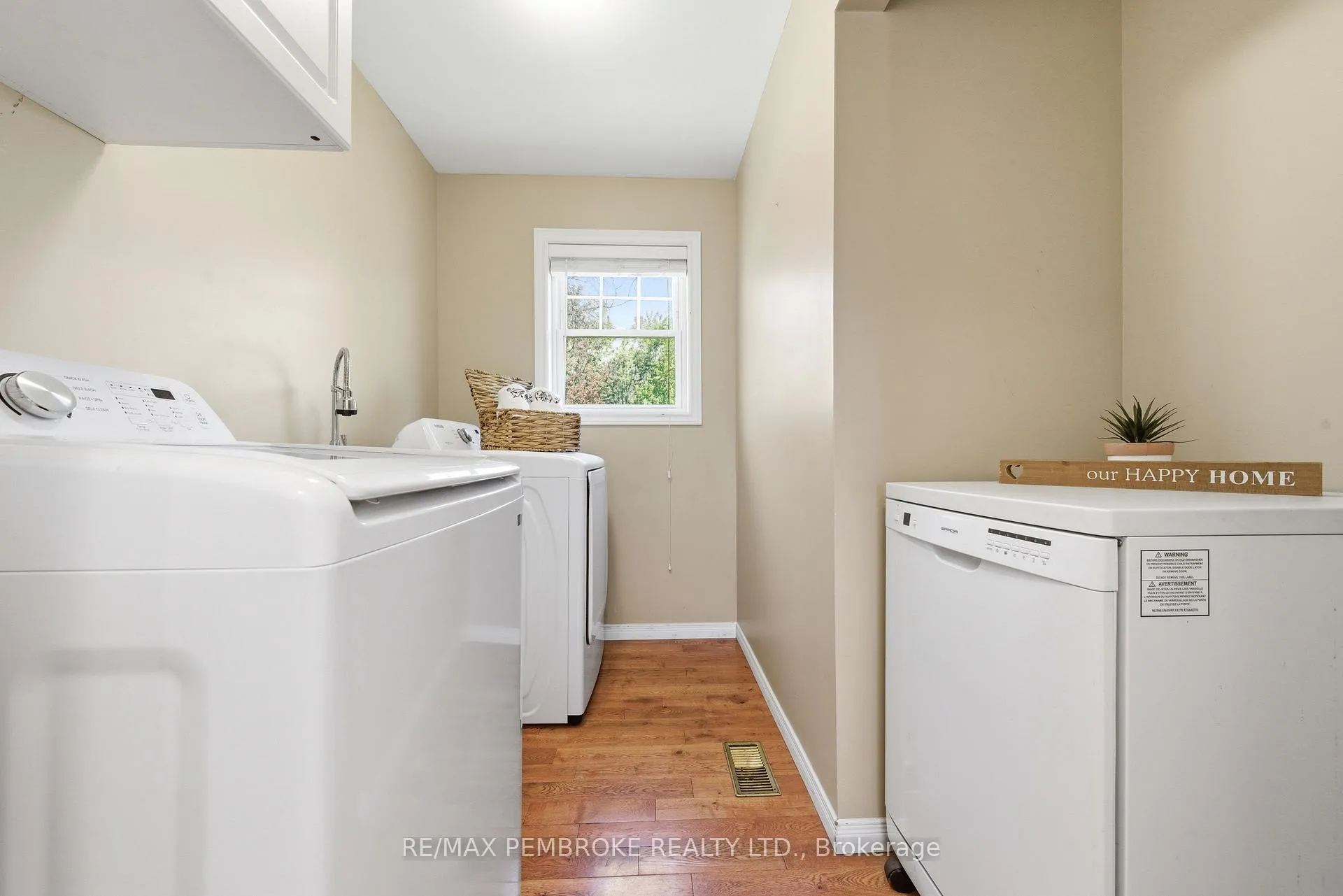 Photo 10 of 257 Fraser Street, Pembroke — HOMEH