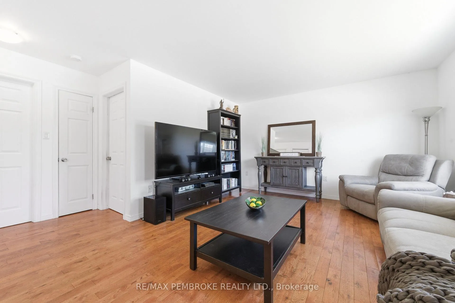 Photo 19 of 257 Fraser Street, Pembroke — HOMEH