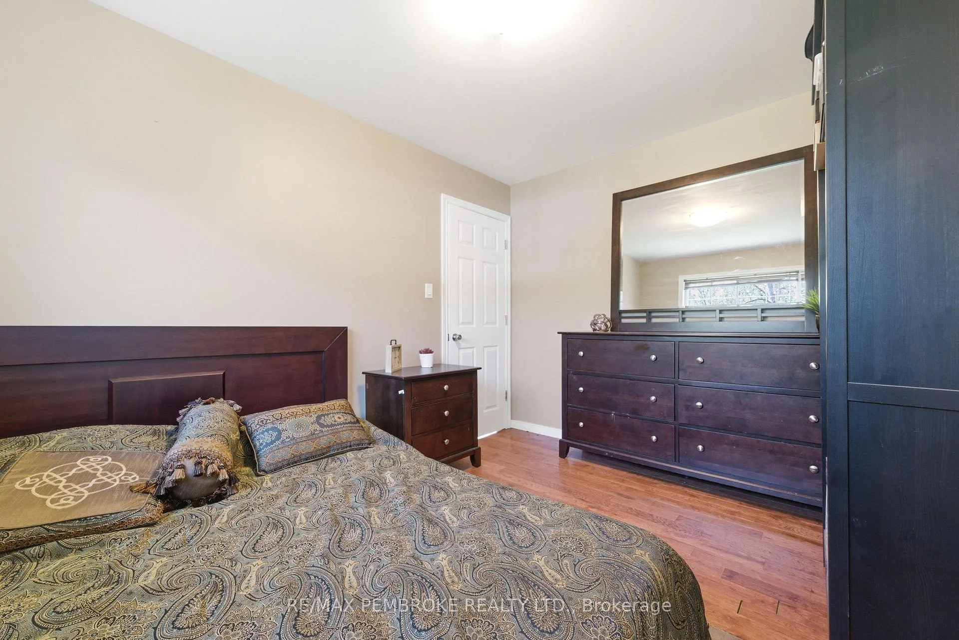 Photo 25 of 257 Fraser Street, Pembroke — HOMEH