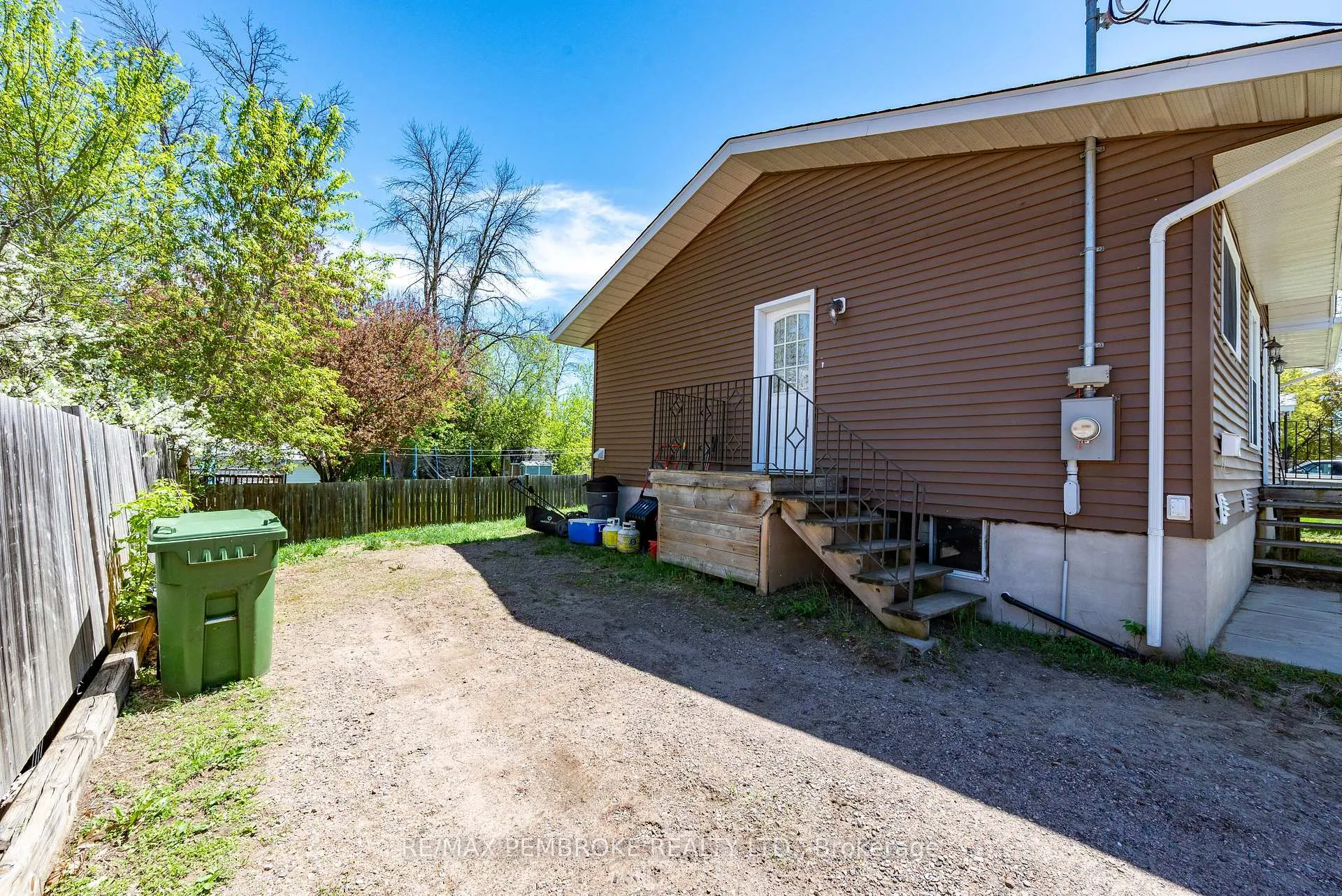 Photo 40 of 257 Fraser Street, Pembroke — HOMEH