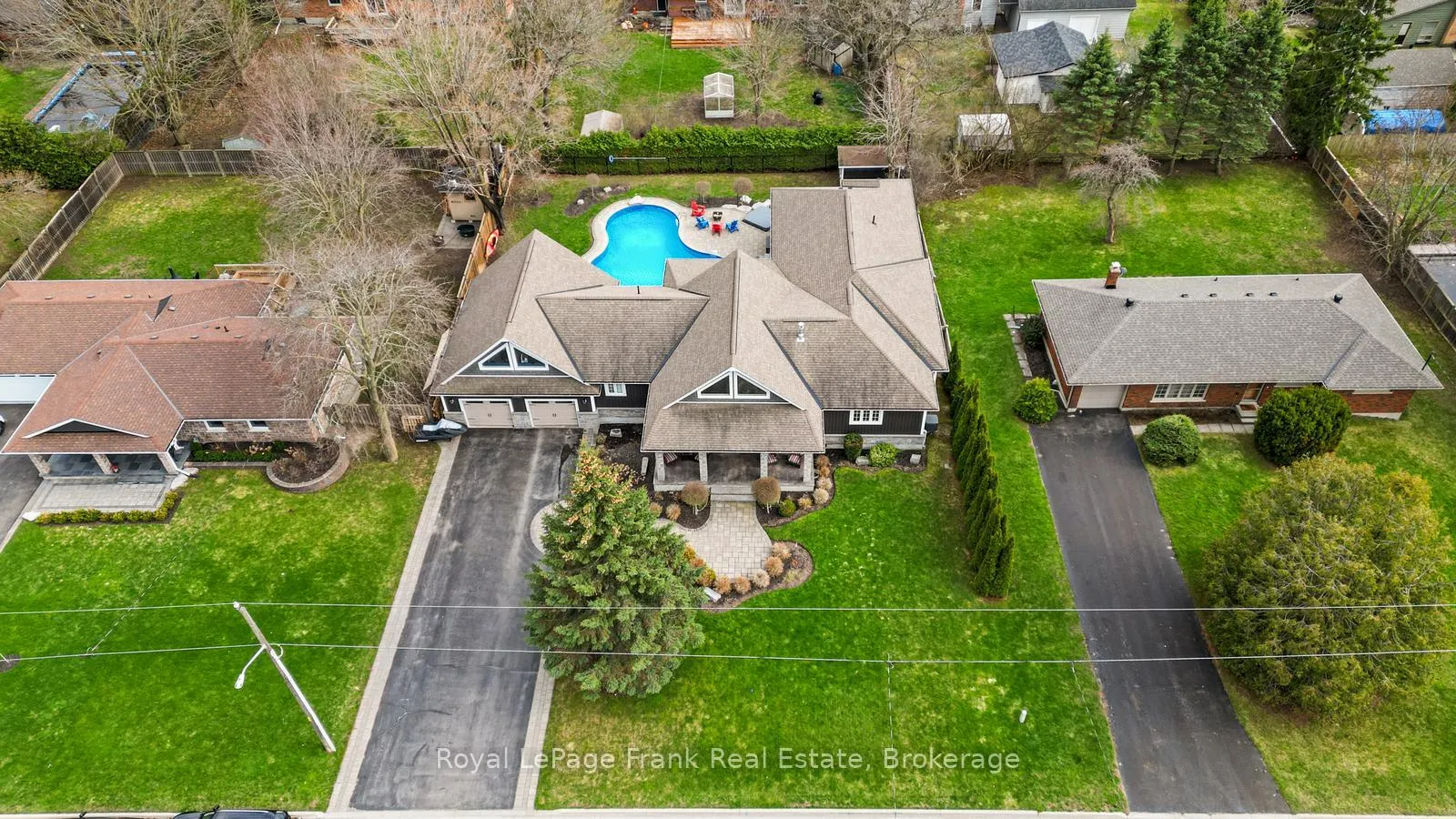 Photo 3 of 325 Maine Street, Oshawa, Kedron — HOMEH