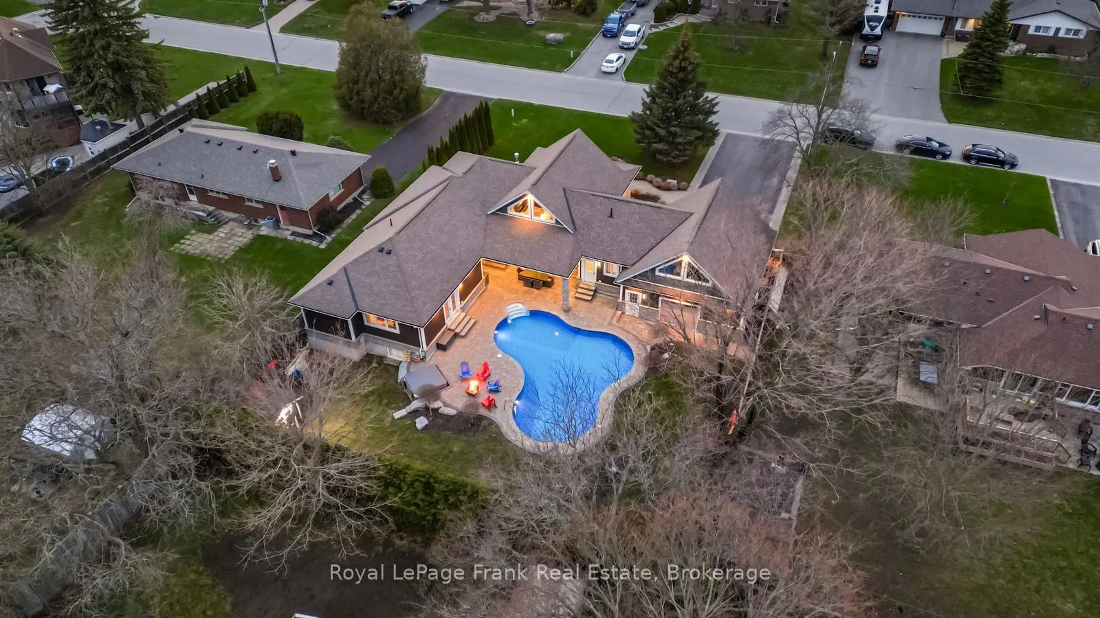 Photo 5 of 325 Maine Street, Oshawa, Kedron — HOMEH