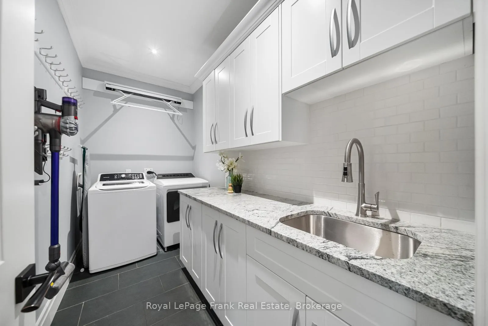 Photo 33 of 325 Maine Street, Oshawa, Kedron — HOMEH