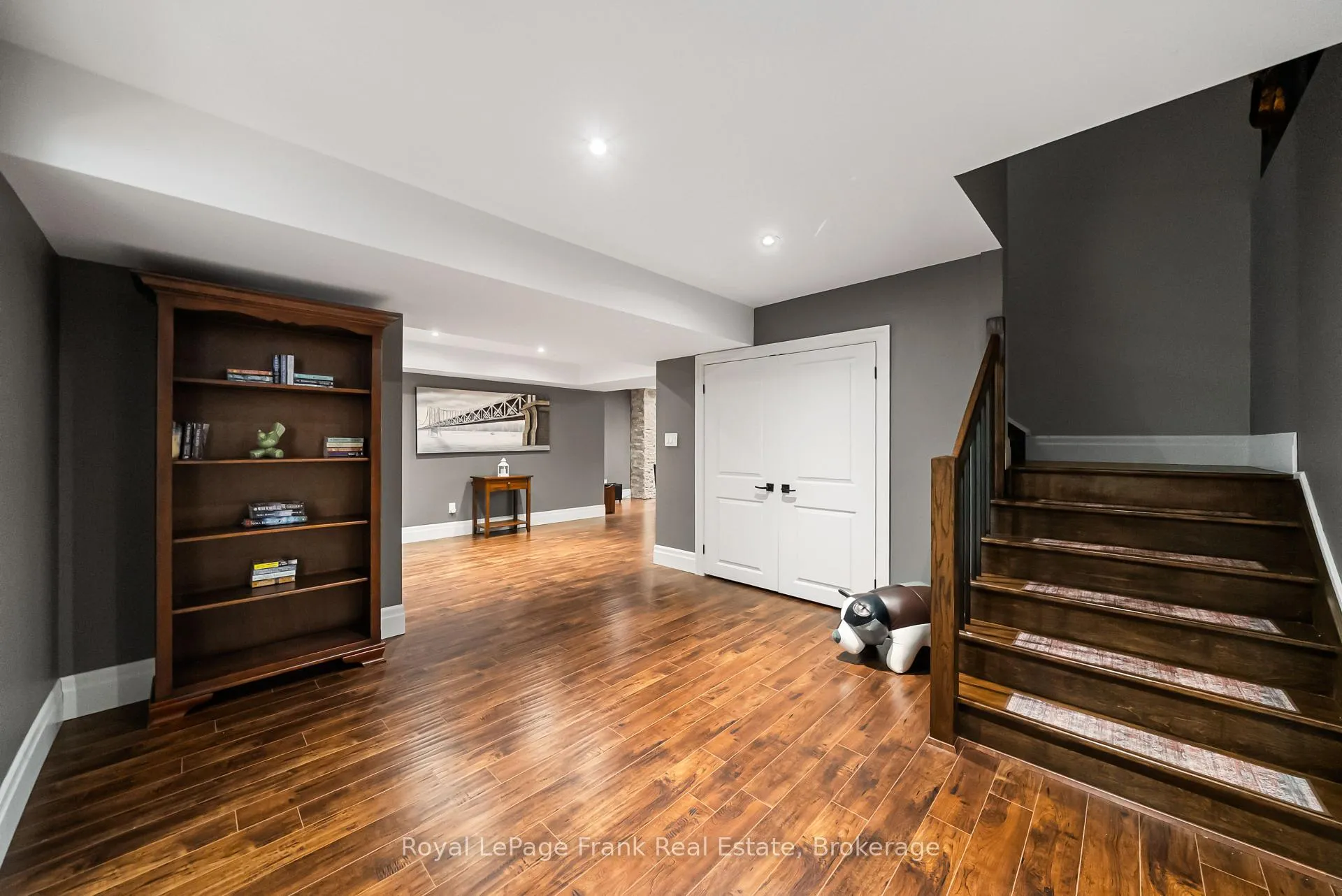 Photo 35 of 325 Maine Street, Oshawa, Kedron — HOMEH