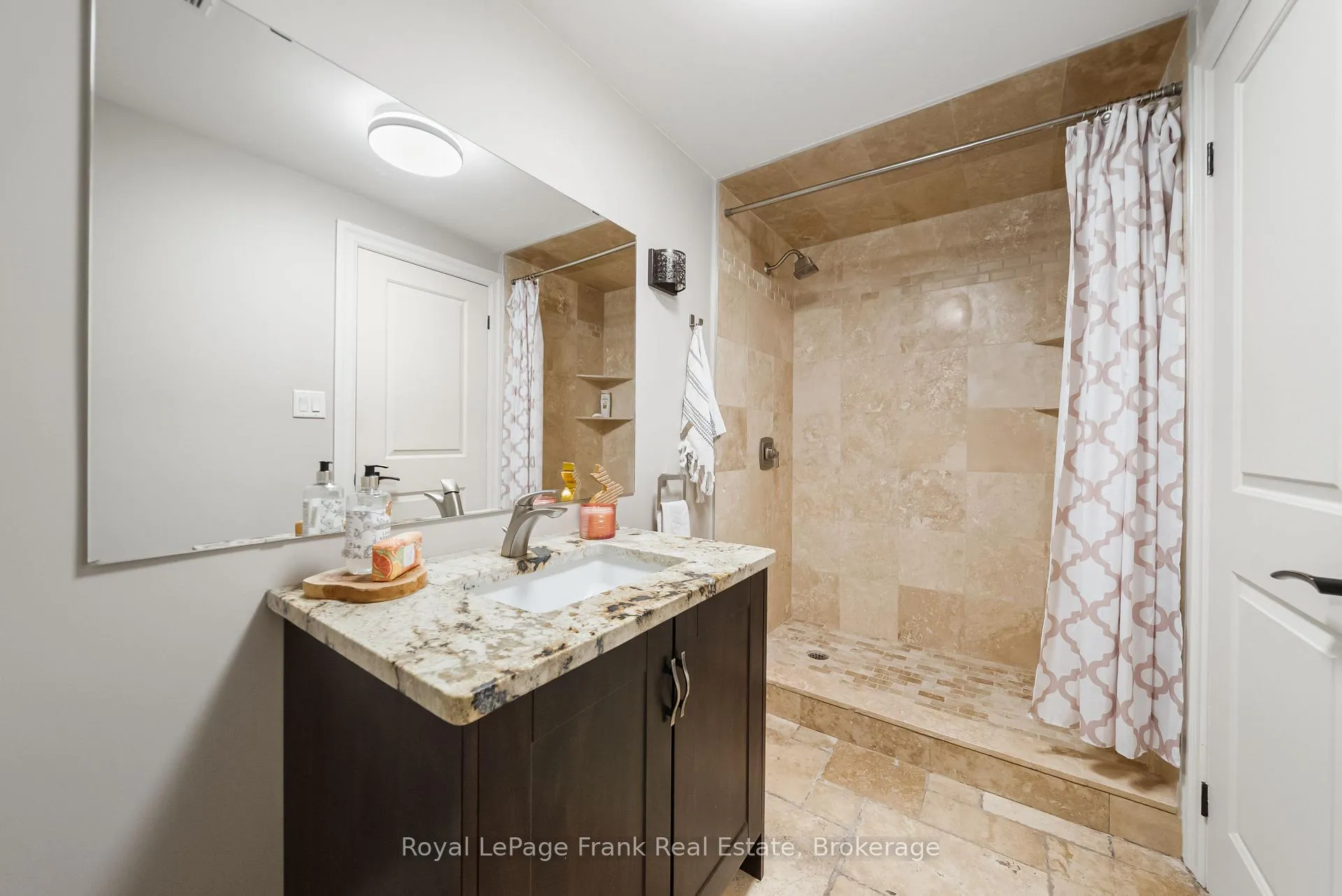 Photo 41 of 325 Maine Street, Oshawa, Kedron — HOMEH